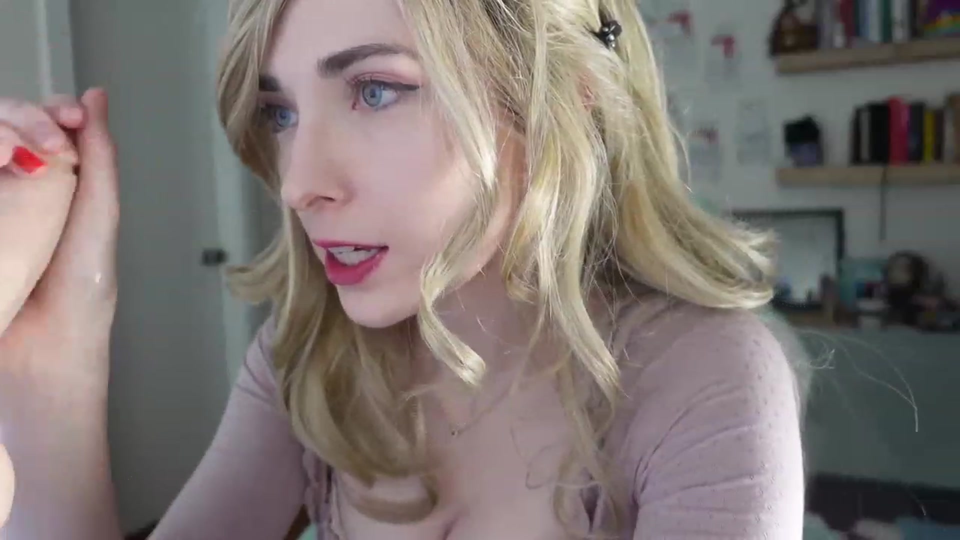 Gallery image thumbnail from Lil_blueberry's myfreecams stream on, 01/23/2024, 02:54 image 14 of 20