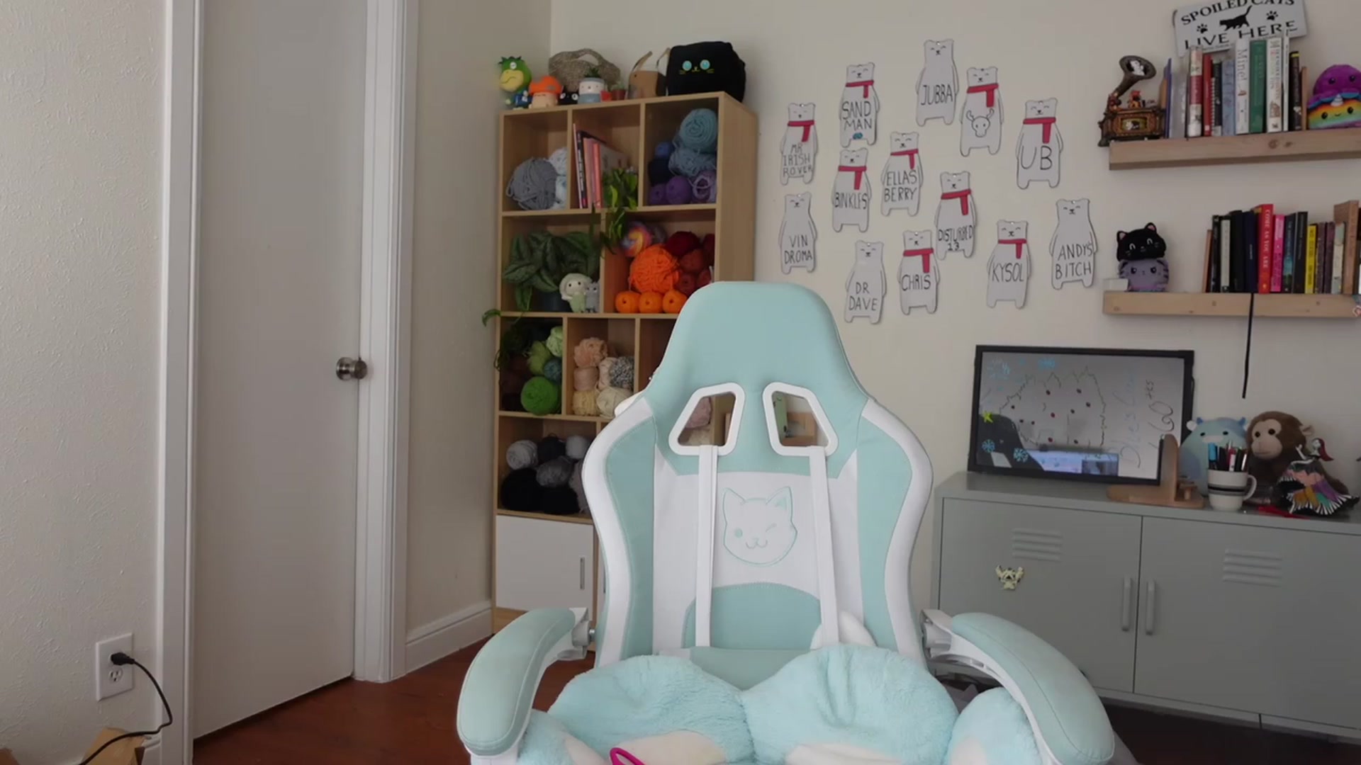 Gallery image thumbnail from Lil_blueberry's myfreecams stream on, 01/24/2024, 21:53 image 7 of 20