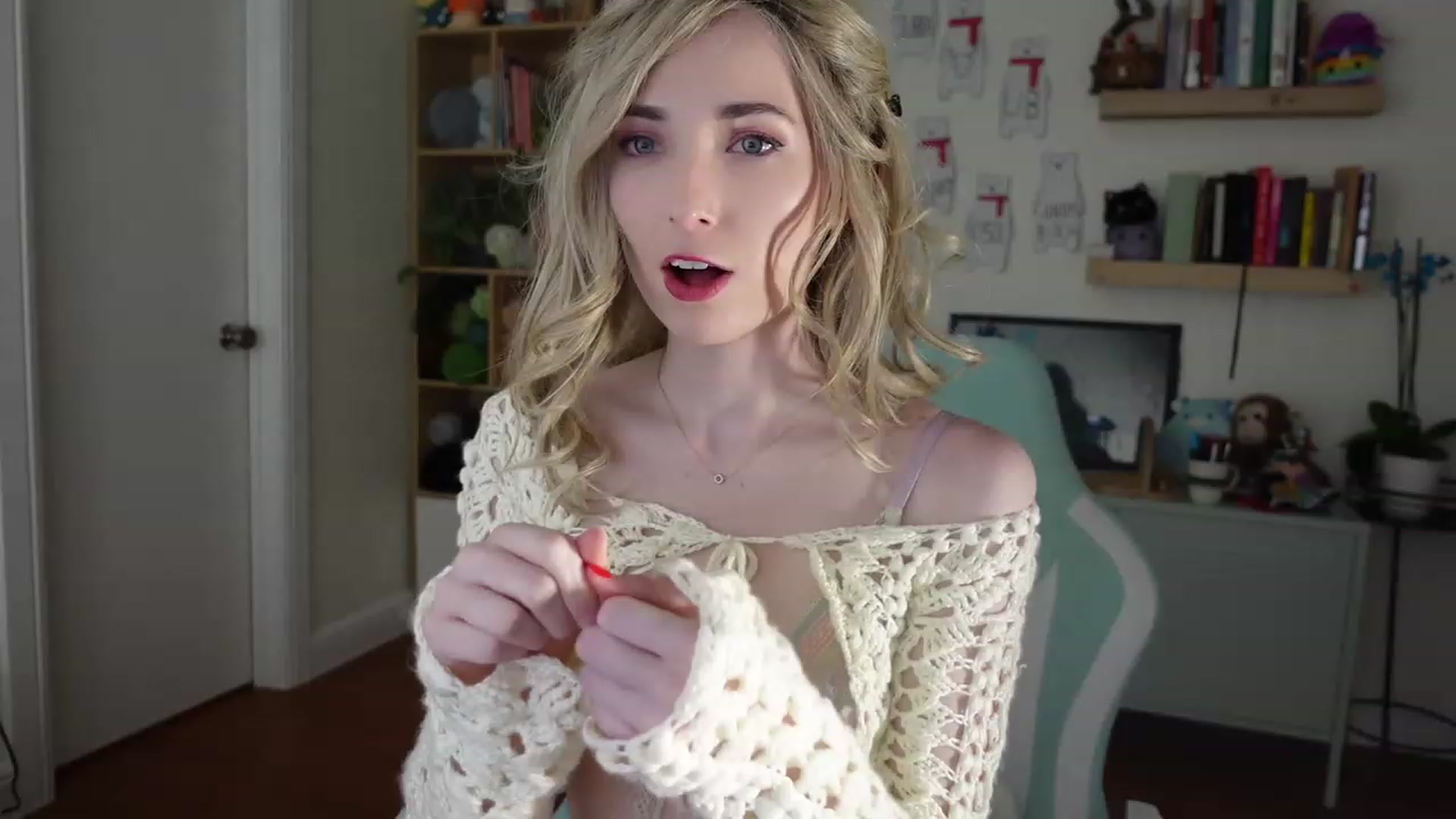 Gallery image thumbnail from Lil_blueberry's myfreecams stream on, 01/26/2024, 03:06 image 14 of 20