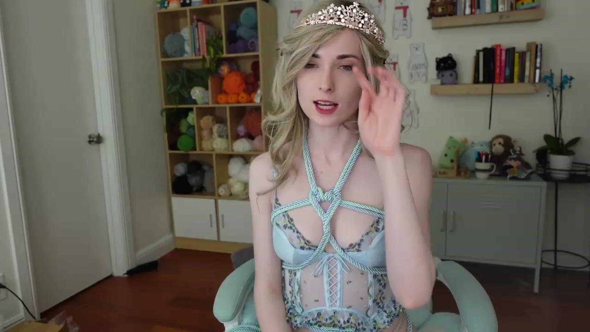 Gallery image thumbnail from Lil_blueberry's myfreecams stream on, 01/31/2024, 04:07 image 3 of 20