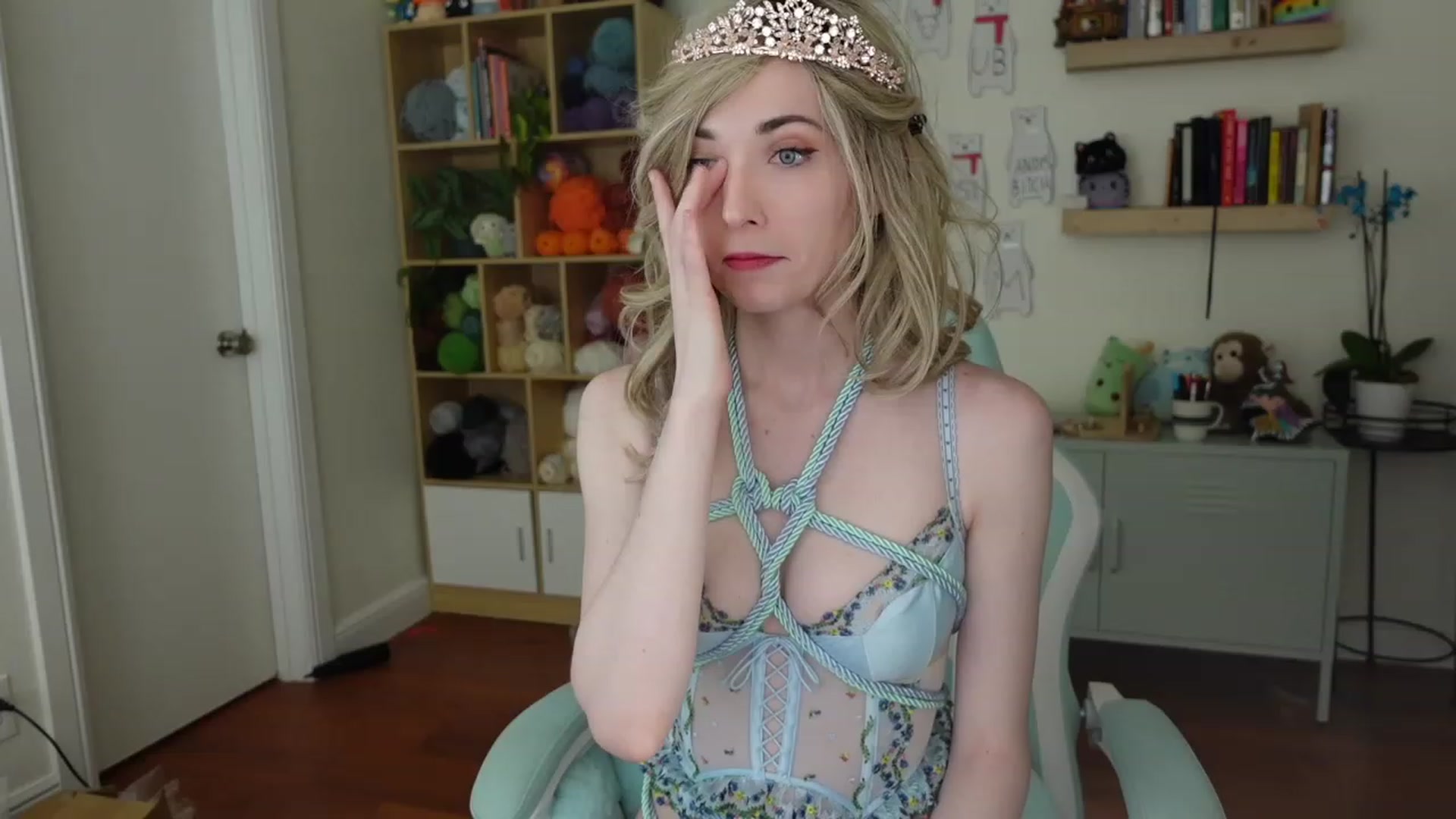 Gallery image thumbnail from Lil_blueberry's myfreecams stream on, 01/31/2024, 04:07 image 5 of 20