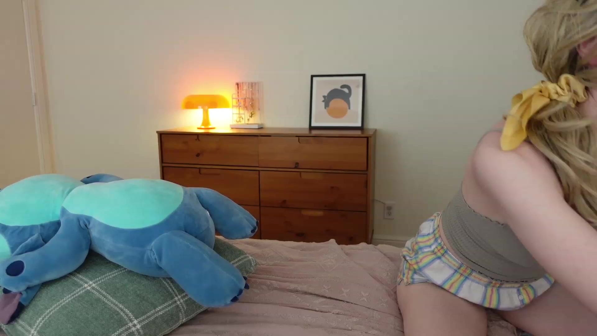 Gallery image thumbnail from Lil_blueberry's myfreecams stream on, 02/05/2024, 02:27 image 8 of 20