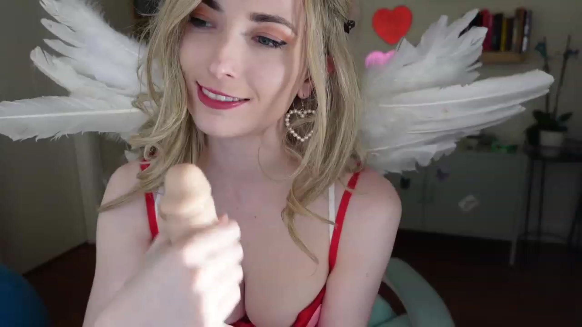 Gallery image thumbnail from Lil_blueberry's myfreecams stream on, 02/14/2024, 04:19 image 18 of 20