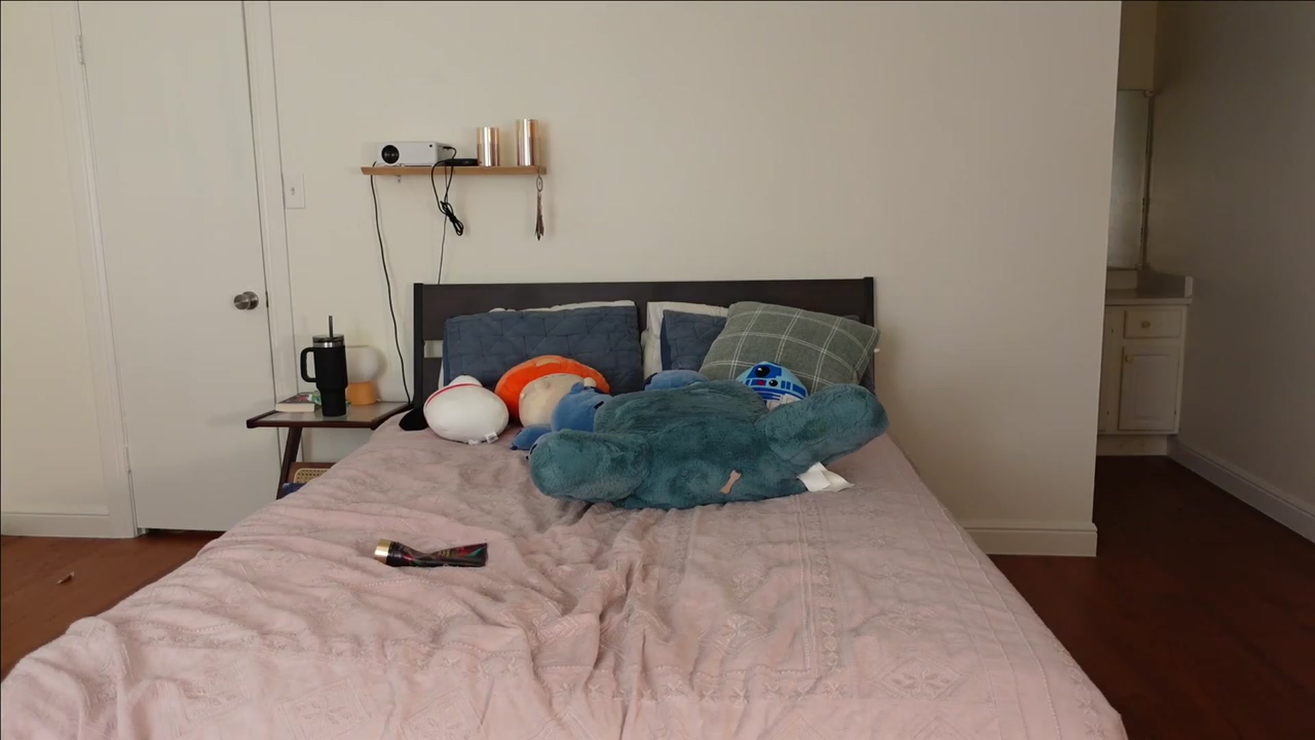 Gallery image thumbnail from Lil_blueberry's myfreecams stream on, 02/23/2024, 04:07 image 14 of 20