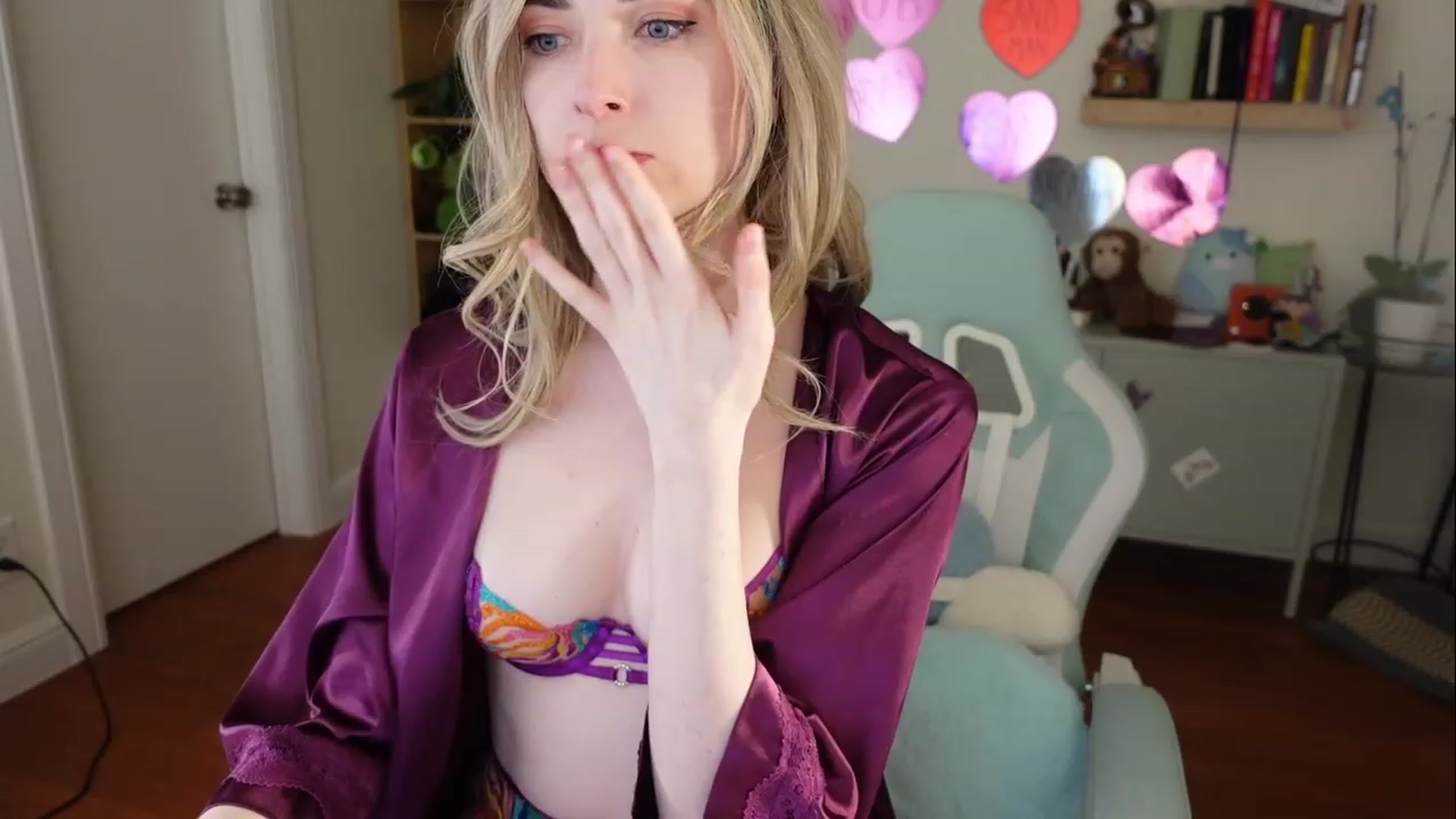 Gallery image thumbnail from Lil_blueberry's myfreecams stream on, 03/01/2024, 04:43 image 20 of 20