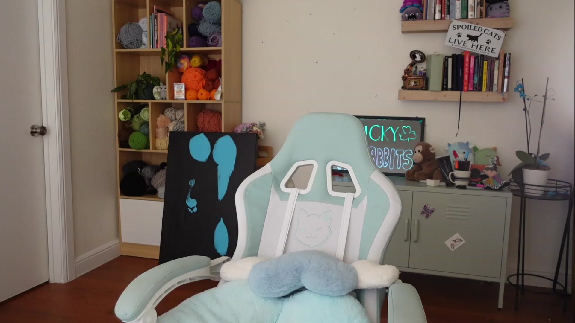 Gallery image thumbnail from Lil_blueberry's myfreecams stream on, 03/02/2024, 04:30 image 3 of 20