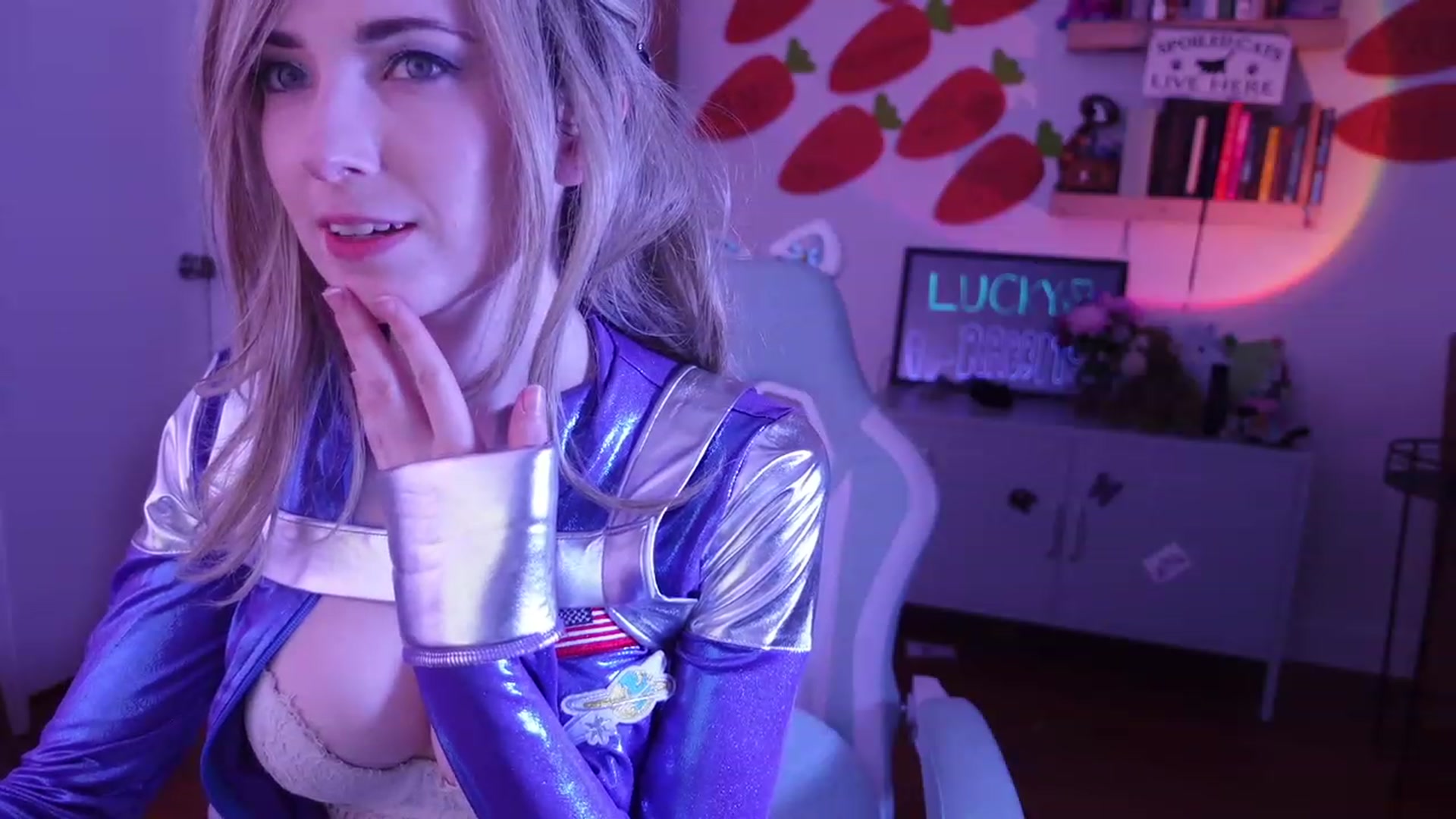 Gallery image thumbnail from Lil_blueberry's myfreecams stream on, 03/17/2024, 03:18 image 12 of 20
