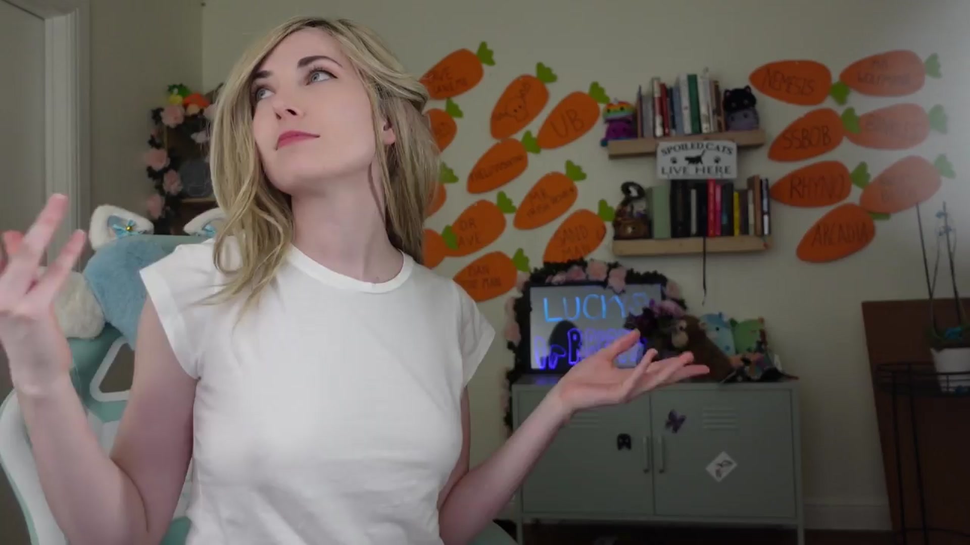 Gallery image thumbnail from Lil_blueberry's myfreecams stream on, 03/24/2024, 02:43 image 5 of 20