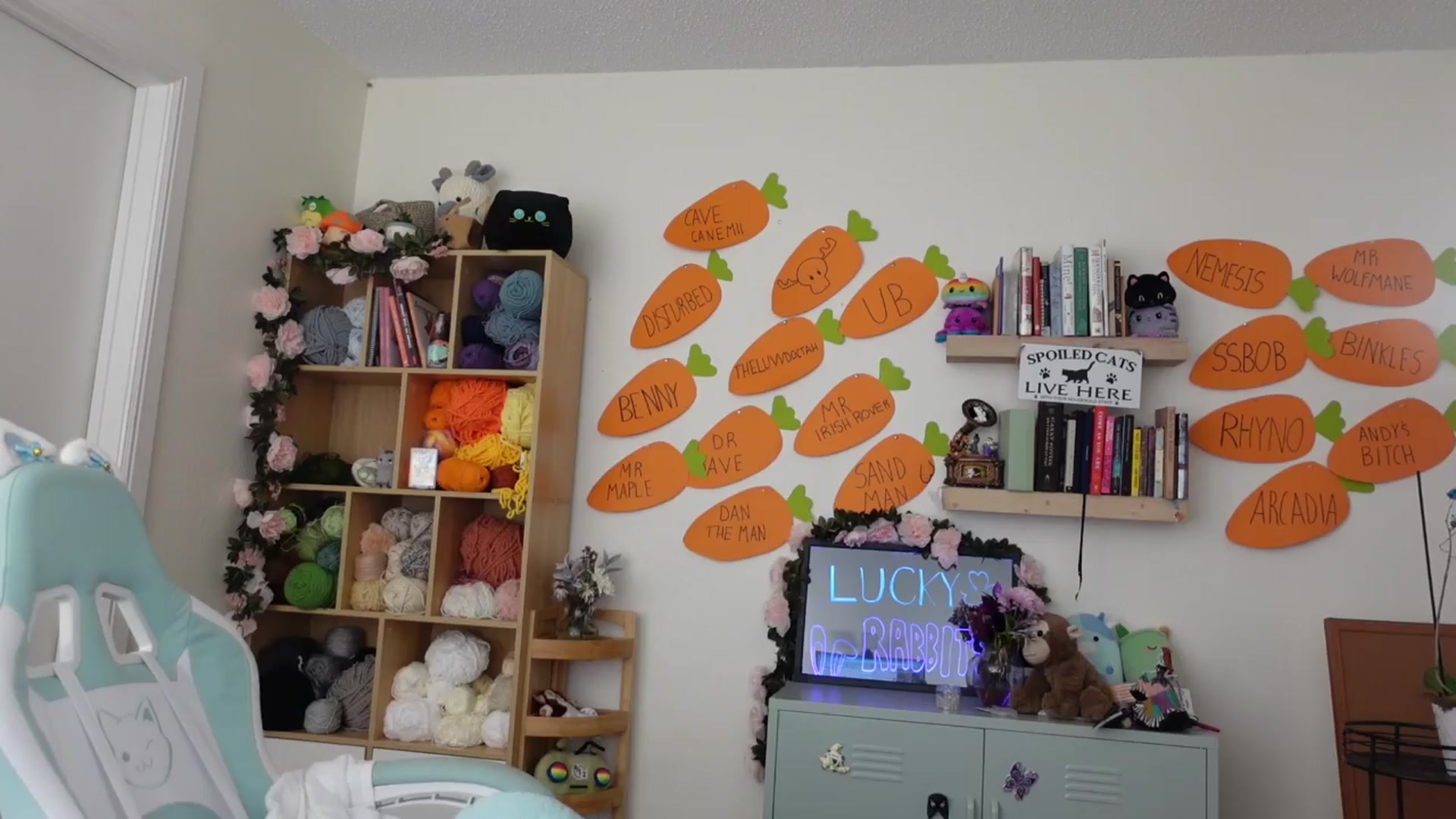 Gallery image thumbnail from Lil_blueberry's myfreecams stream on, 03/24/2024, 03:35 image 5 of 20