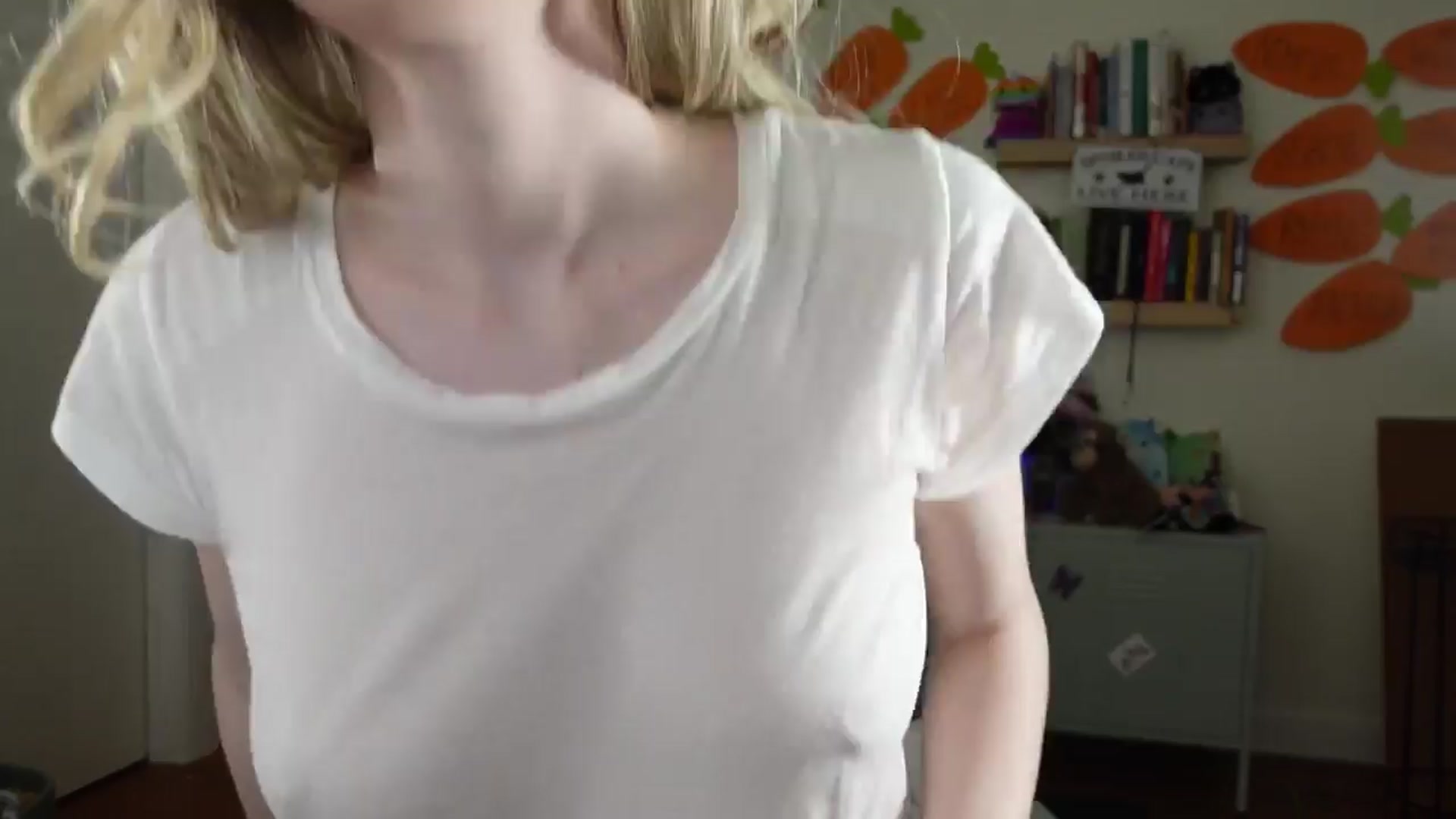 Gallery image thumbnail from Lil_blueberry's myfreecams stream on, 03/24/2024, 03:35 image 1 of 20