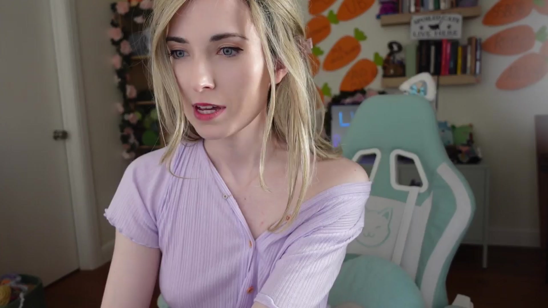 Gallery image thumbnail from Lil_blueberry's myfreecams stream on, 03/27/2024, 03:50 image 17 of 20