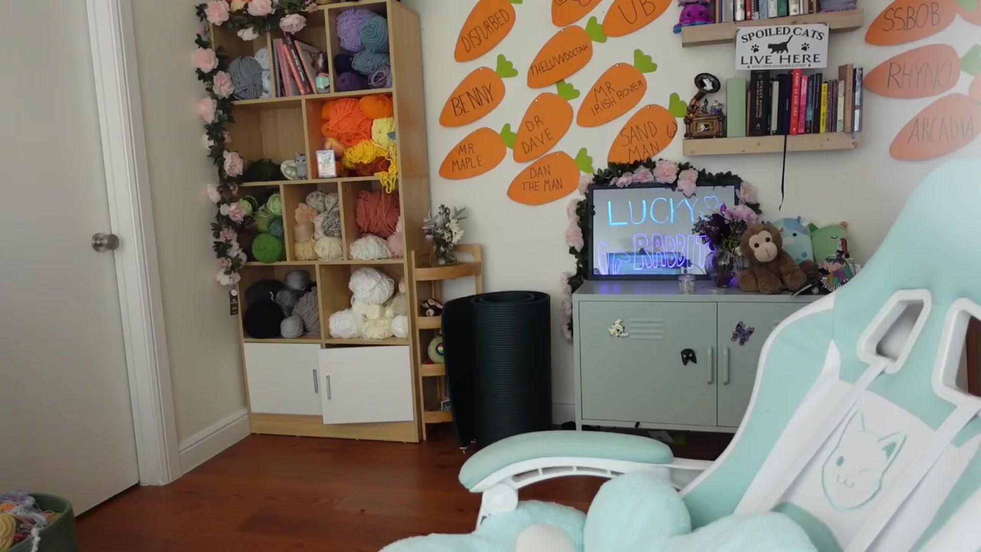 Gallery image thumbnail from Lil_blueberry's myfreecams stream on, 03/27/2024, 03:50 image 15 of 20