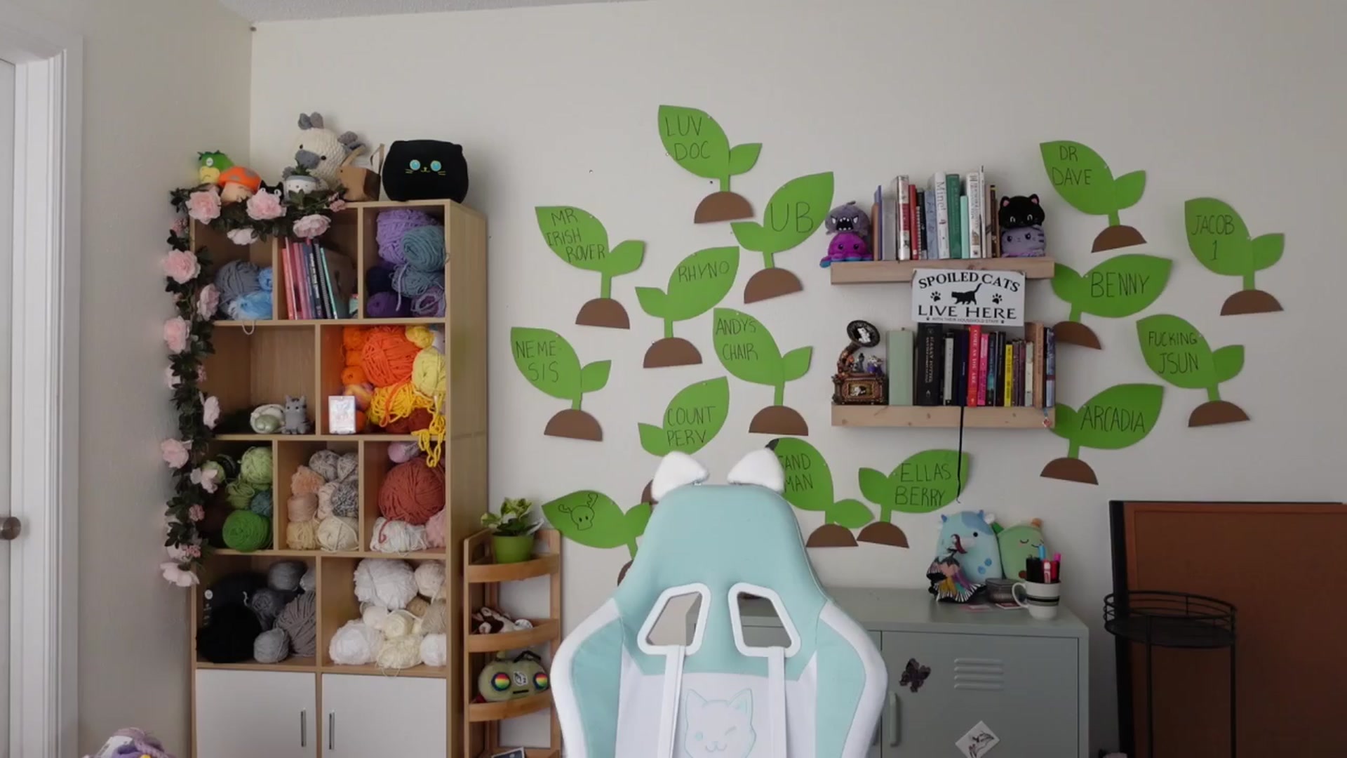 Gallery image thumbnail from Lil_blueberry's myfreecams stream on, 04/10/2024, 03:02 image 13 of 20