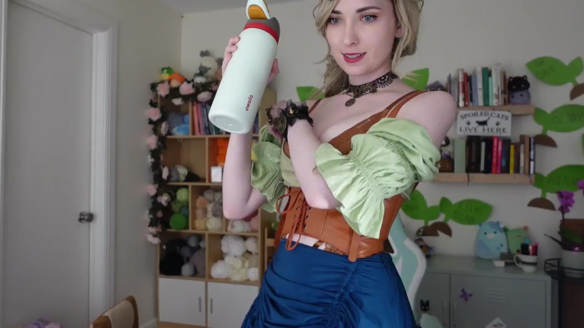 Gallery image thumbnail from Lil_blueberry's myfreecams stream on, 04/24/2024, 02:59 image 12 of 20