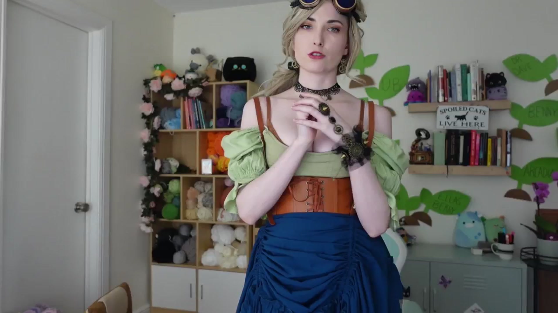 Gallery image thumbnail from Lil_blueberry's myfreecams stream on, 04/24/2024, 02:59 image 11 of 20