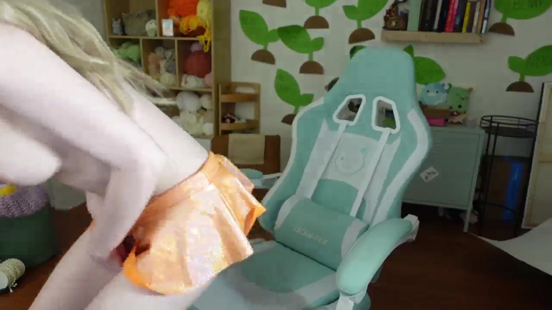 Gallery image thumbnail from Lil_blueberry's myfreecams stream on, 05/01/2024, 02:47 image 9 of 20