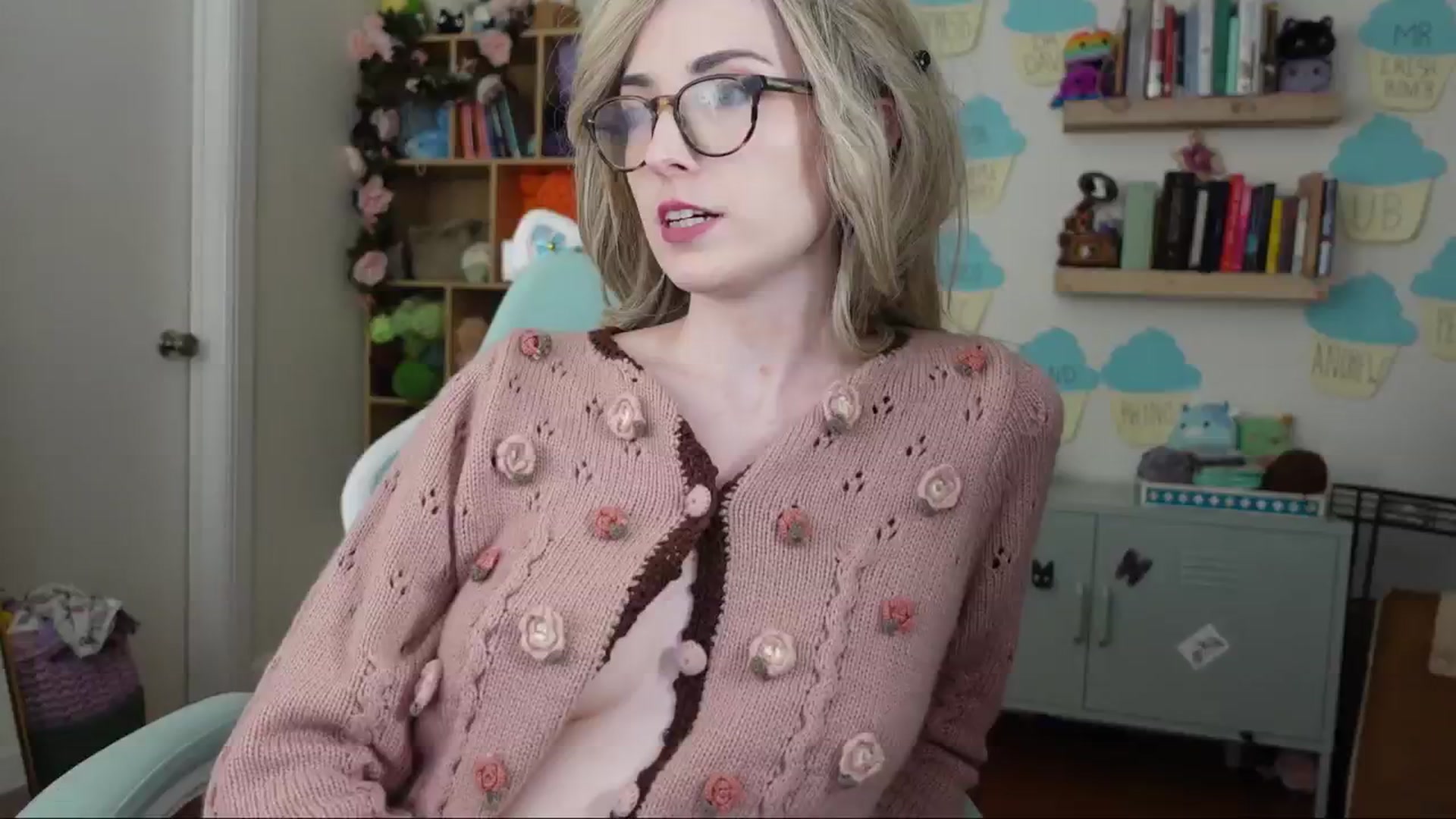 Gallery image thumbnail from Lil_blueberry's myfreecams stream on, 05/14/2024, 03:17 image 7 of 20
