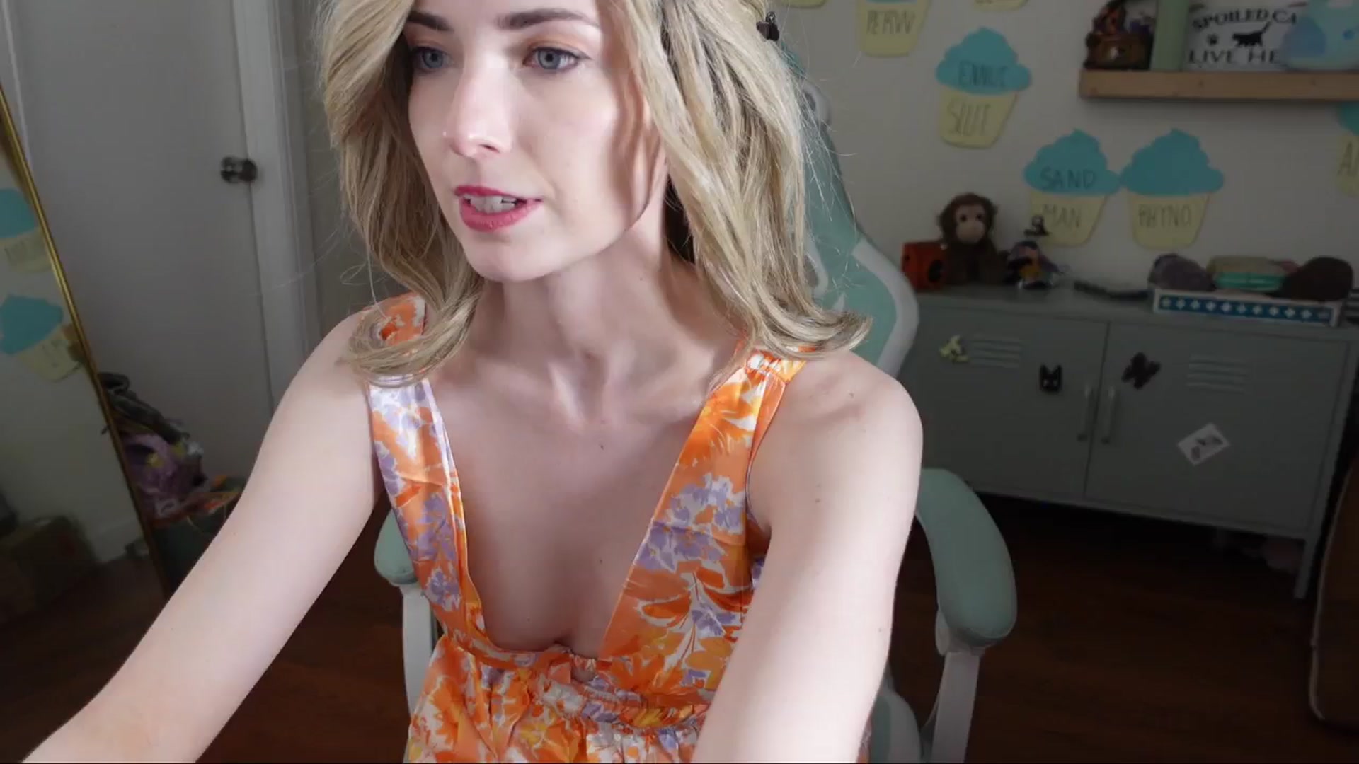 Gallery image thumbnail from Lil_blueberry's myfreecams stream on, 05/17/2024, 03:27 image 1 of 20