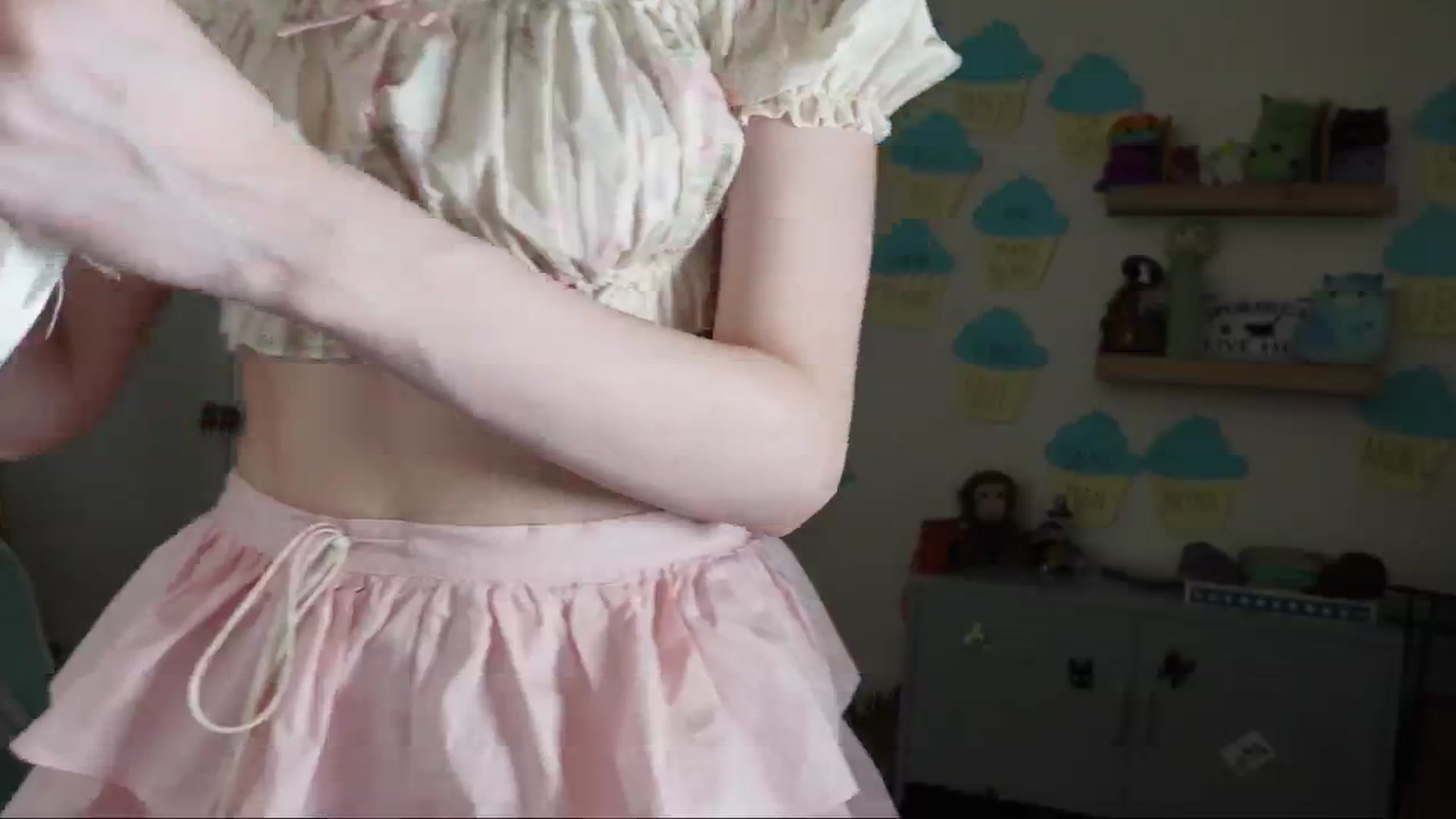 Gallery image thumbnail from Lil_blueberry's myfreecams stream on, 05/17/2024, 03:27 image 11 of 20