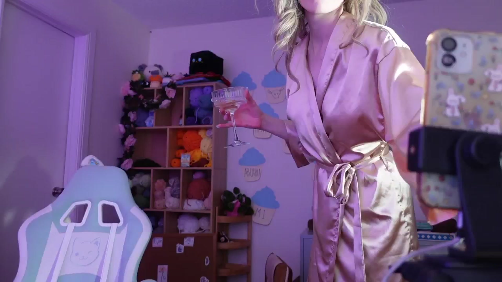 Gallery image thumbnail from Lil_blueberry's myfreecams stream on, 05/31/2024, 03:29 image 15 of 20