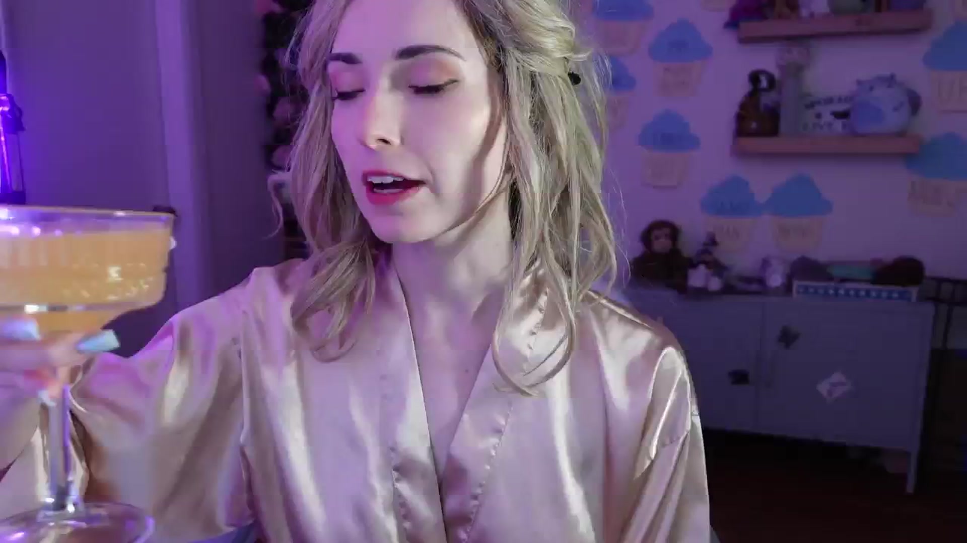 Gallery image thumbnail from Lil_blueberry's myfreecams stream on, 05/31/2024, 03:29 image 18 of 20