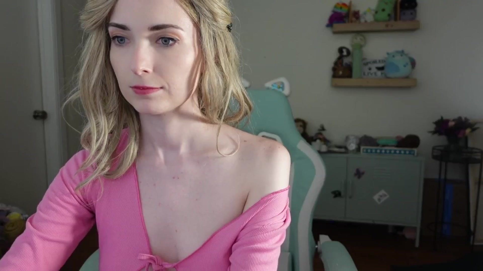 Gallery image thumbnail from Lil_blueberry's myfreecams stream on, 06/05/2024, 03:28 image 20 of 20