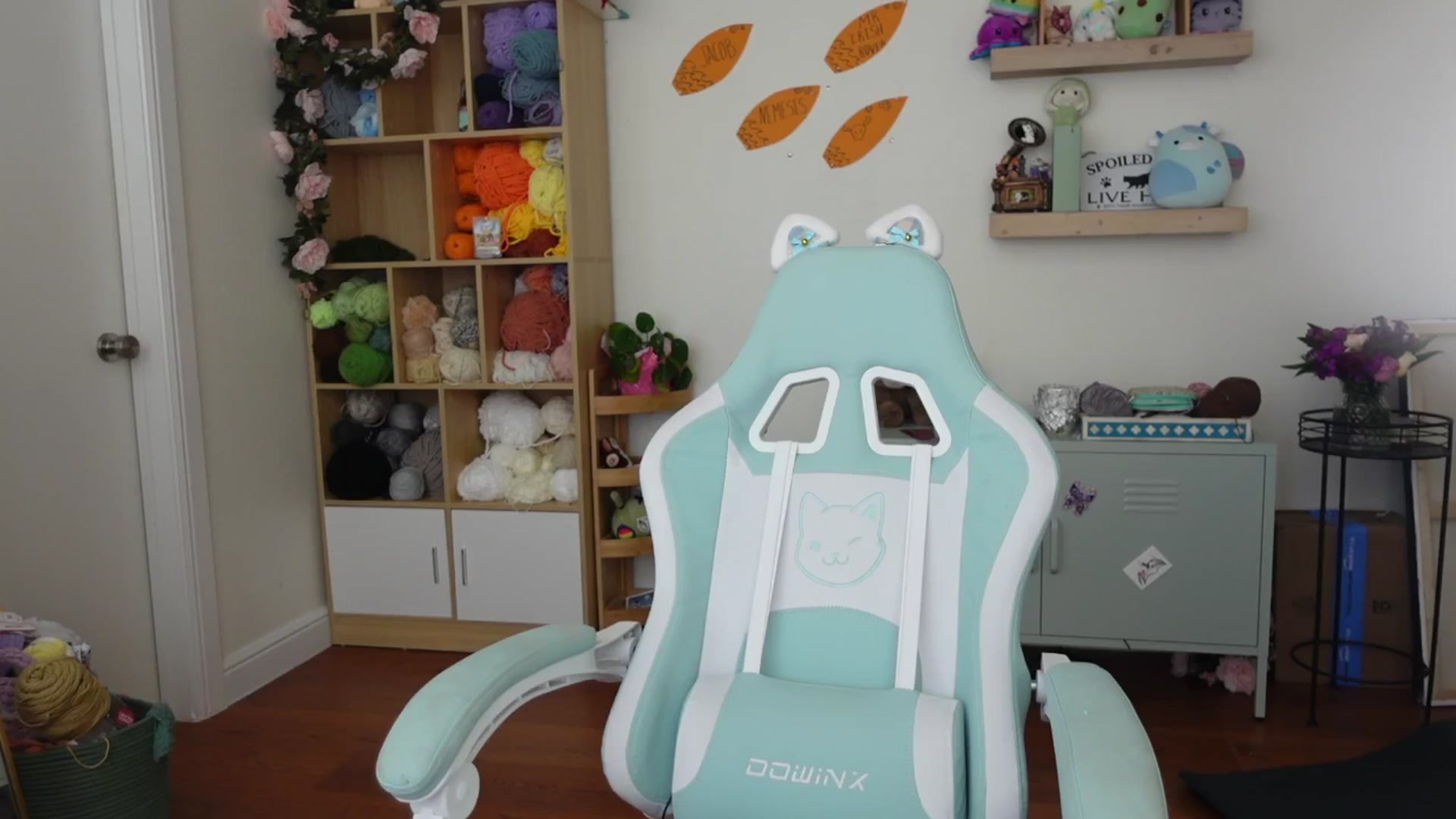 Gallery image thumbnail from Lil_blueberry's myfreecams stream on, 06/05/2024, 19:57 image 11 of 20
