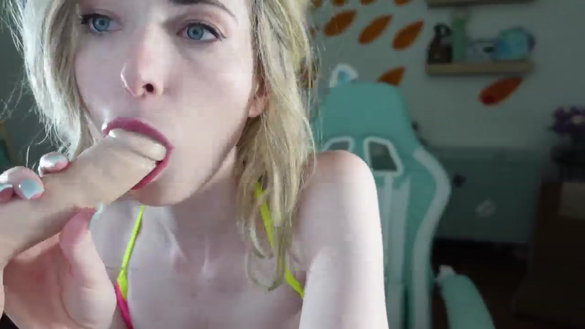 Gallery image thumbnail from Lil_blueberry's myfreecams stream on, 06/12/2024, 02:41 image 17 of 20