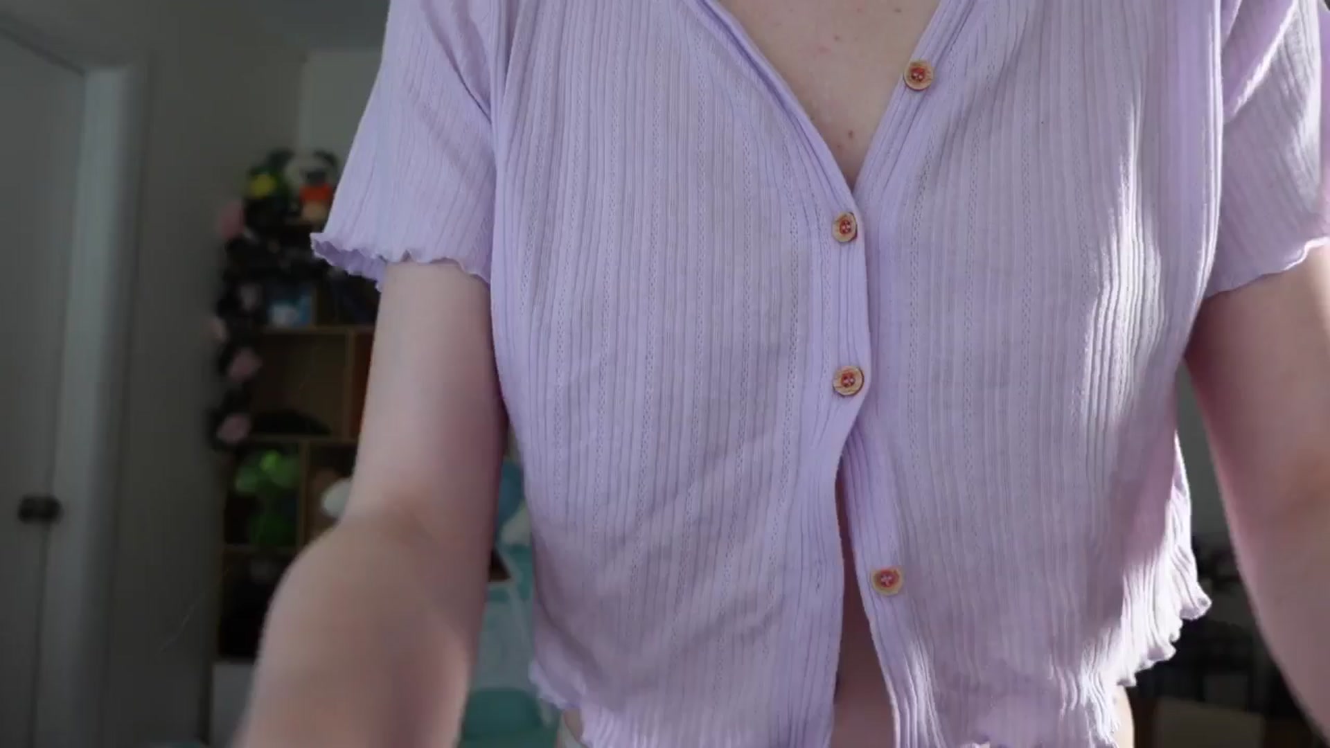 Gallery image thumbnail from Lil_blueberry's myfreecams stream on, 06/15/2024, 19:13 image 14 of 20