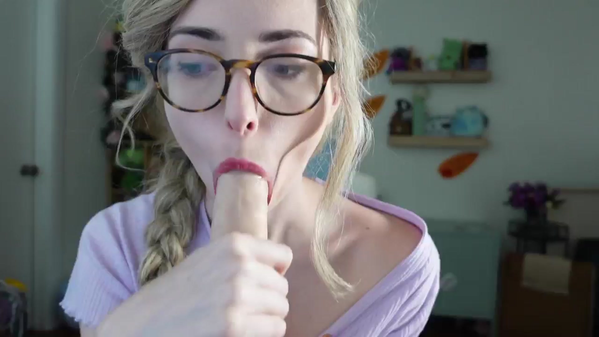Gallery image thumbnail from Lil_blueberry's myfreecams stream on, 06/15/2024, 19:13 image 16 of 20