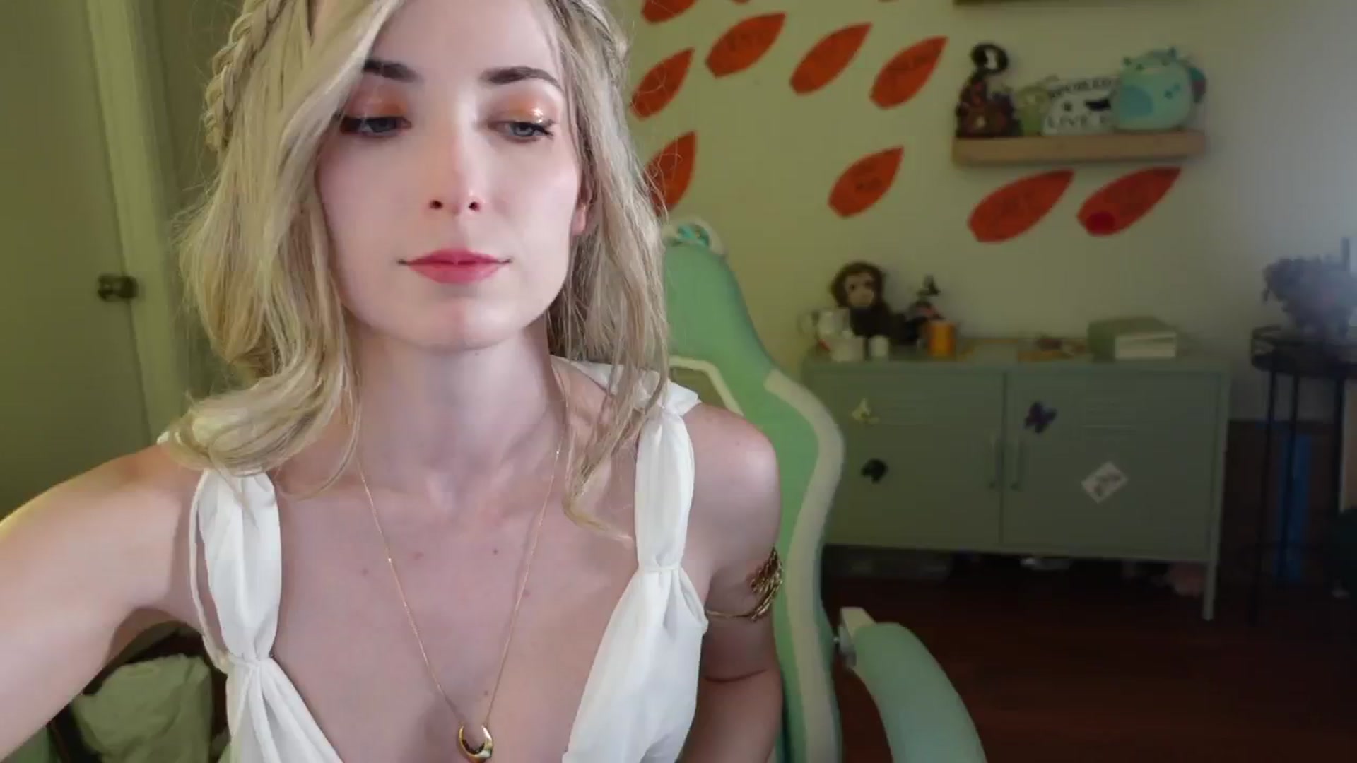 Gallery image thumbnail from Lil_blueberry's myfreecams stream on, 06/28/2024, 02:43 image 17 of 20