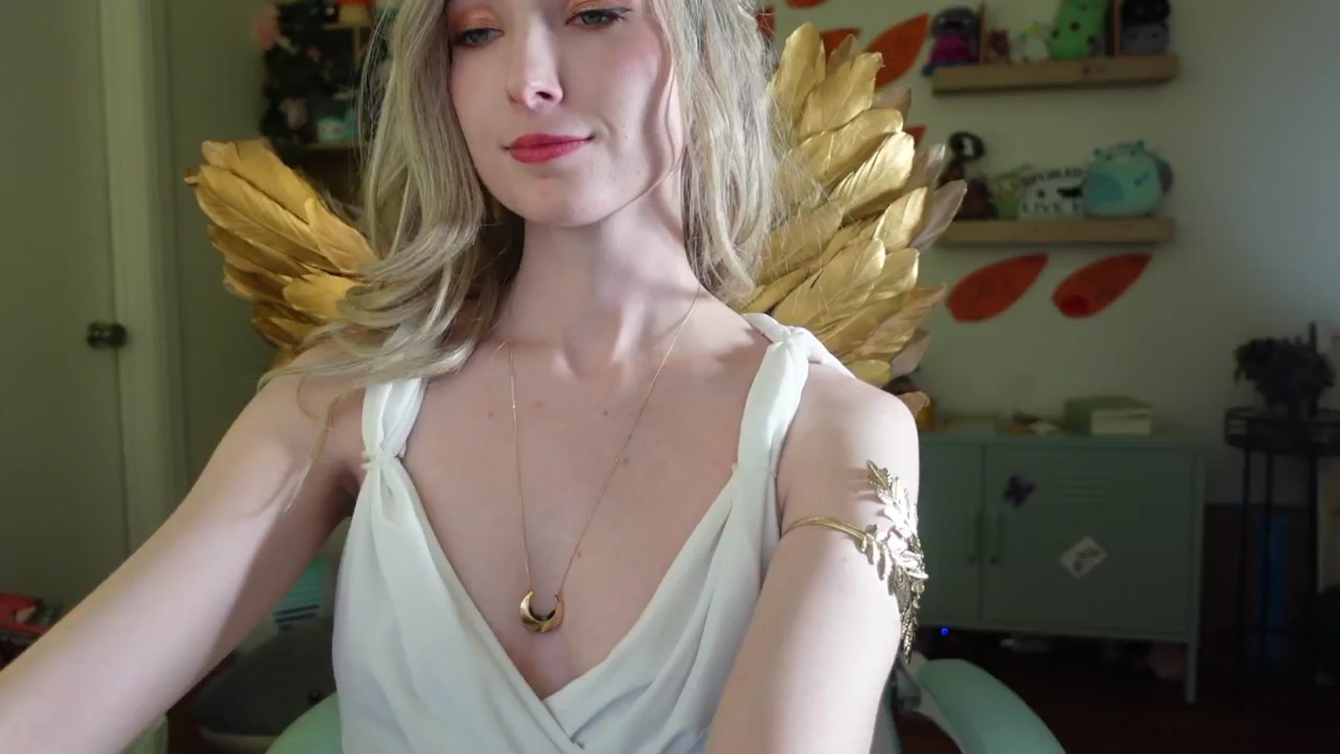 Gallery image thumbnail from Lil_blueberry's myfreecams stream on, 06/28/2024, 02:43 image 9 of 20