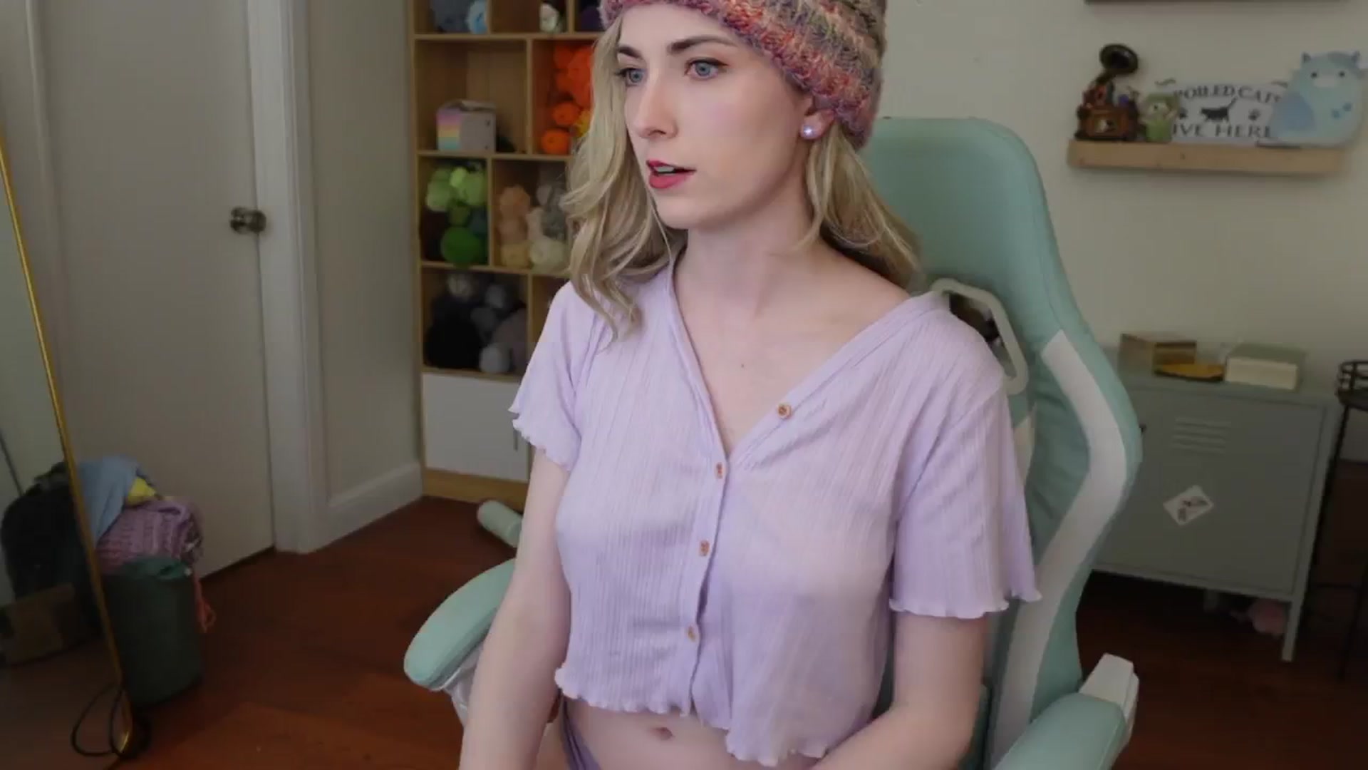 Gallery image thumbnail from Lil_blueberry's myfreecams stream on, 07/11/2024, 02:48 image 3 of 20