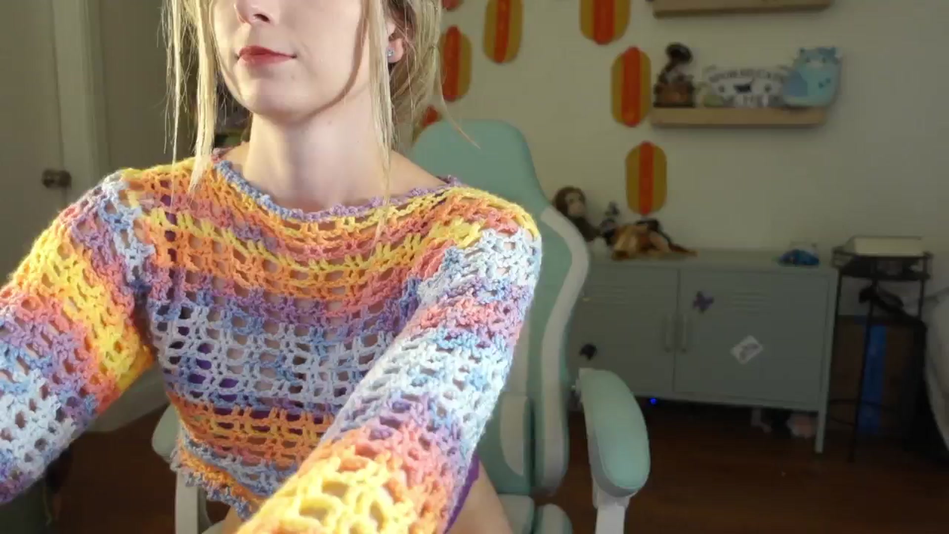 Gallery image thumbnail from Lil_blueberry's myfreecams stream on, 07/24/2024, 21:02 image 19 of 20