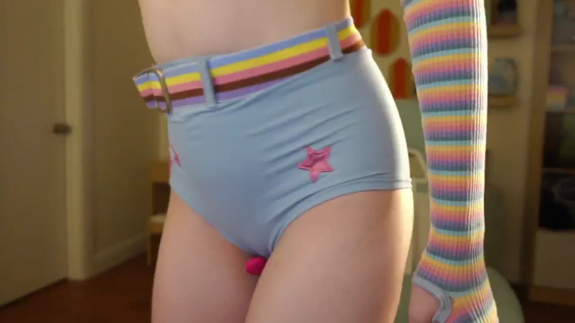 Gallery image thumbnail from Lil_blueberry's myfreecams stream on, 08/01/2024, 03:34 image 17 of 20