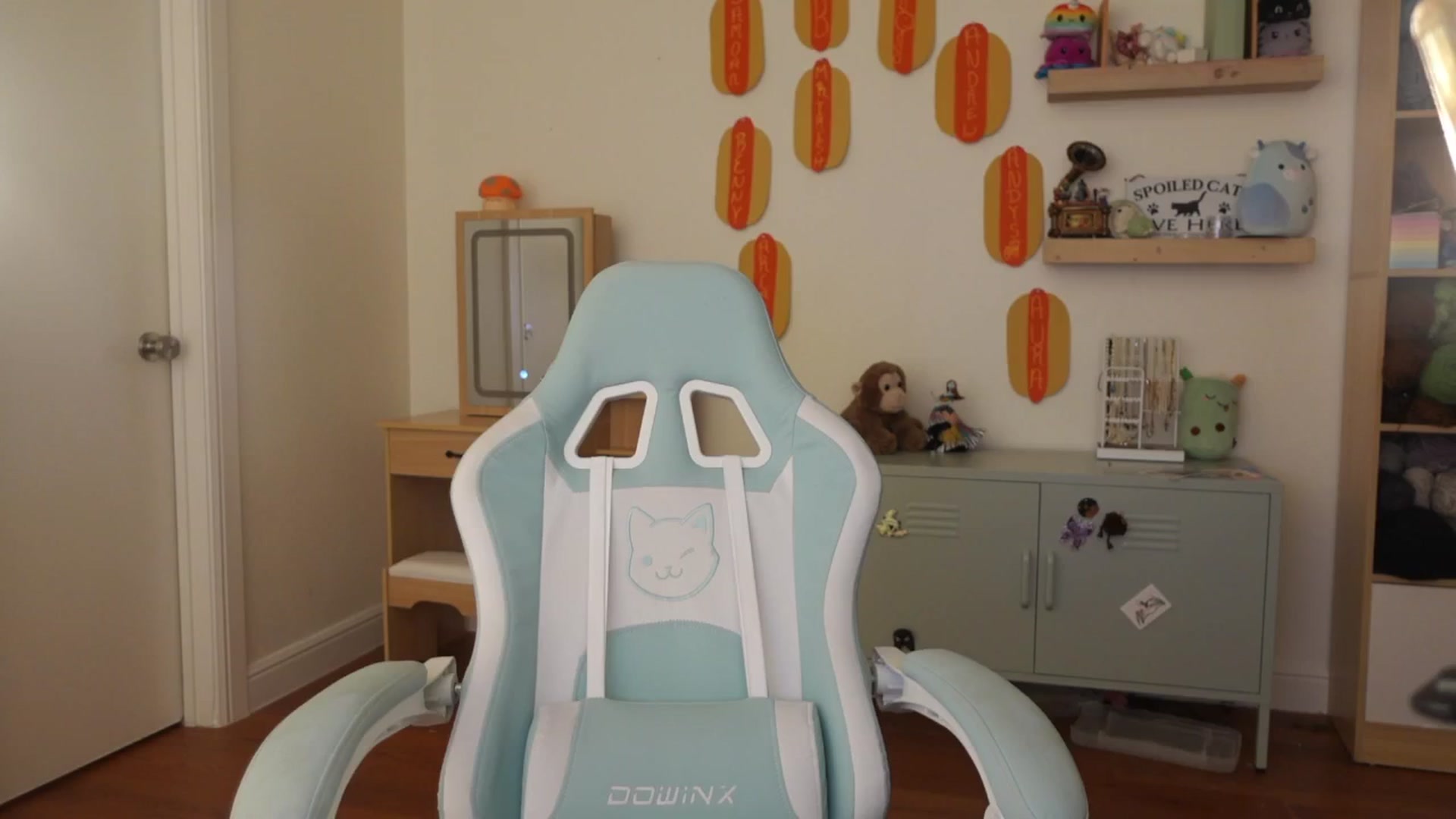 Gallery image thumbnail from Lil_blueberry's myfreecams stream on, 08/01/2024, 03:34 image 12 of 20