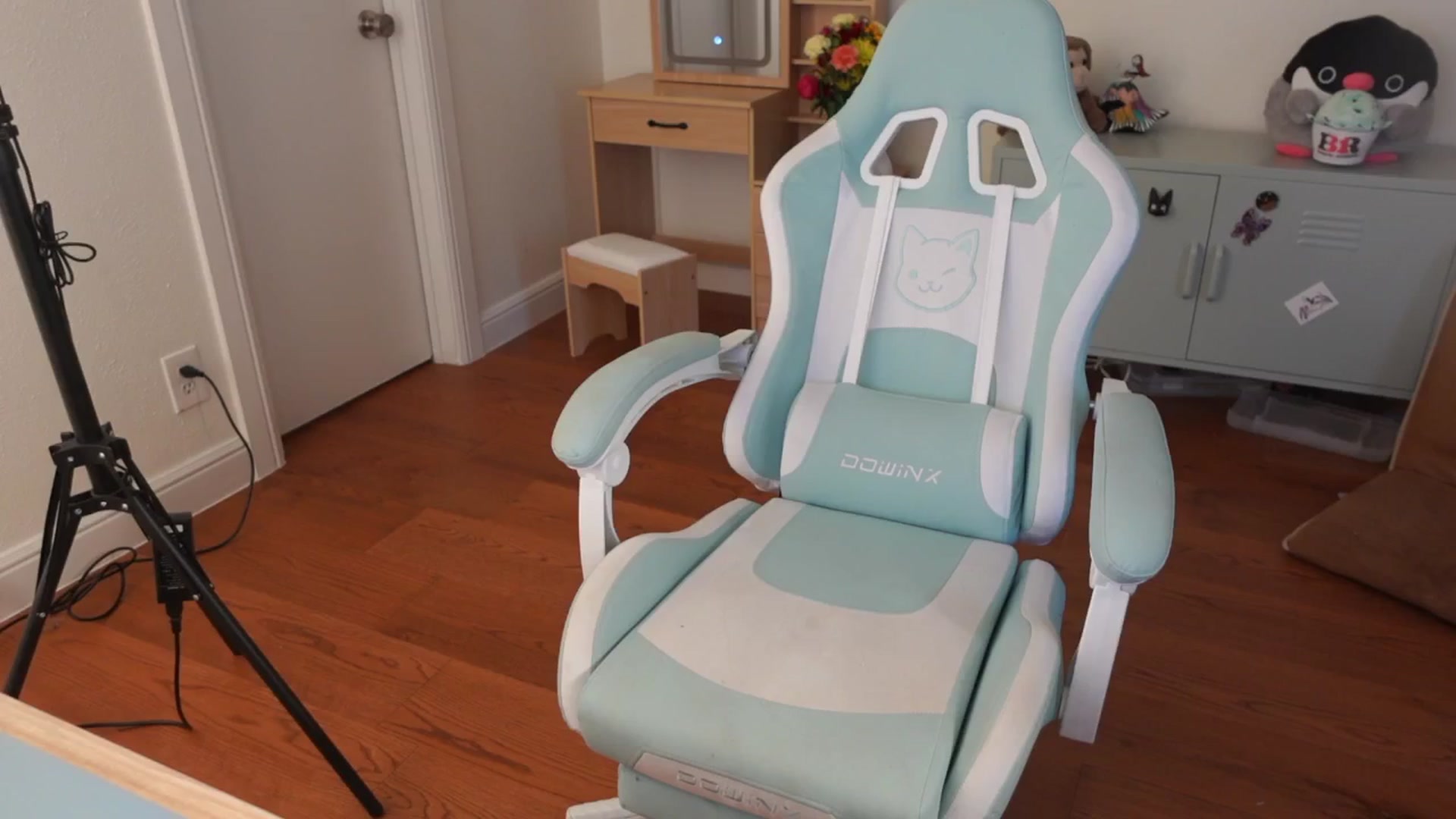 Gallery image thumbnail from Lil_blueberry's myfreecams stream on, 08/08/2024, 20:32 image 2 of 20