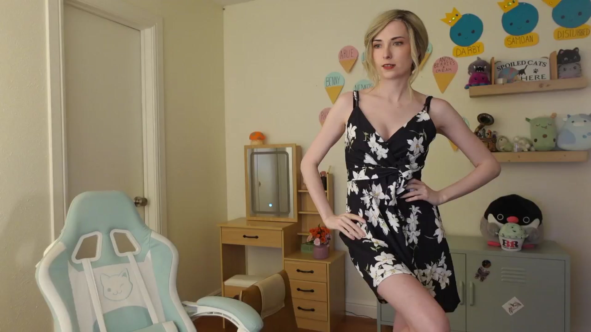 Gallery image thumbnail from Lil_blueberry's myfreecams stream on, 08/21/2024, 02:57 image 2 of 20