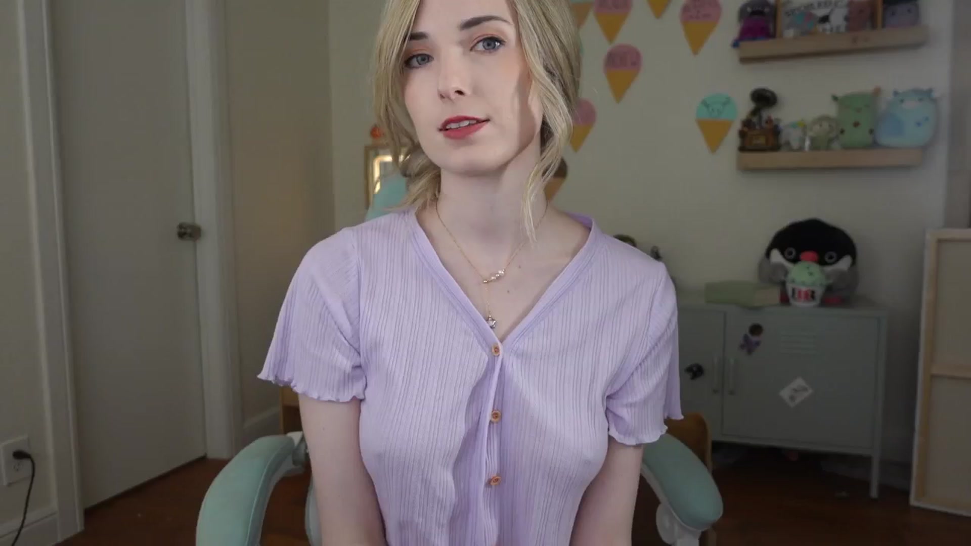Gallery image thumbnail from Lil_blueberry's myfreecams stream on, 08/28/2024, 03:32 image 8 of 20
