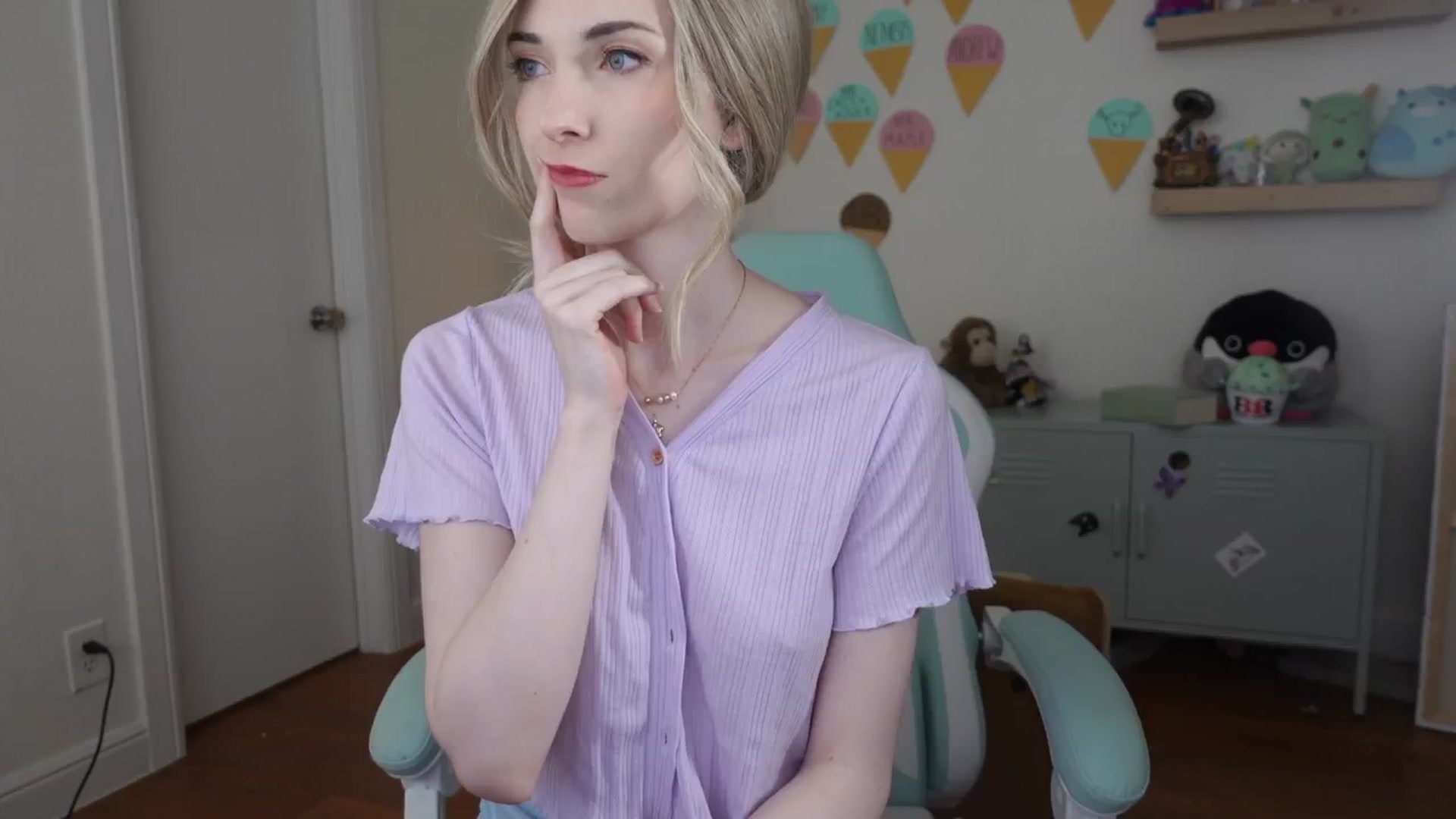 Gallery image thumbnail from Lil_blueberry's myfreecams stream on, 08/28/2024, 03:32 image 5 of 20