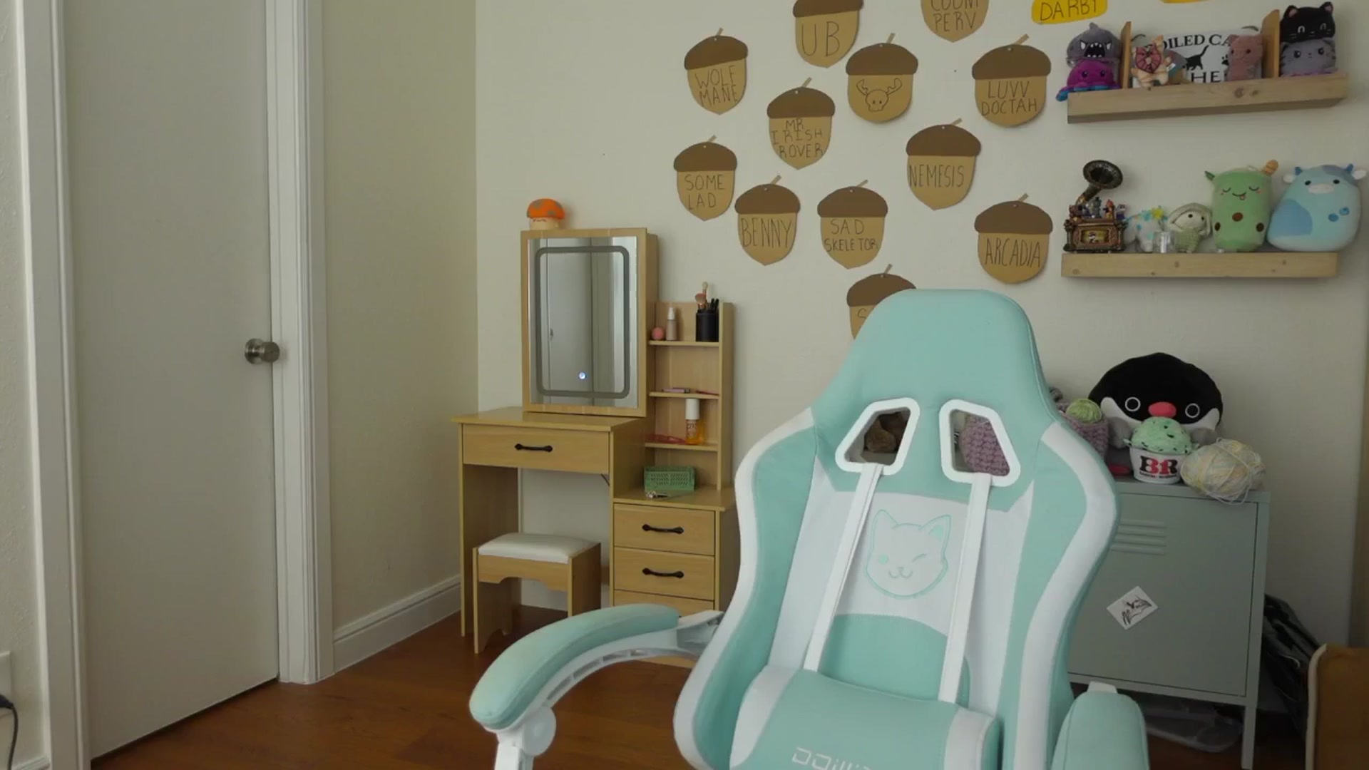 Gallery image thumbnail from Lil_blueberry's myfreecams stream on, 09/11/2024, 21:17 image 18 of 20
