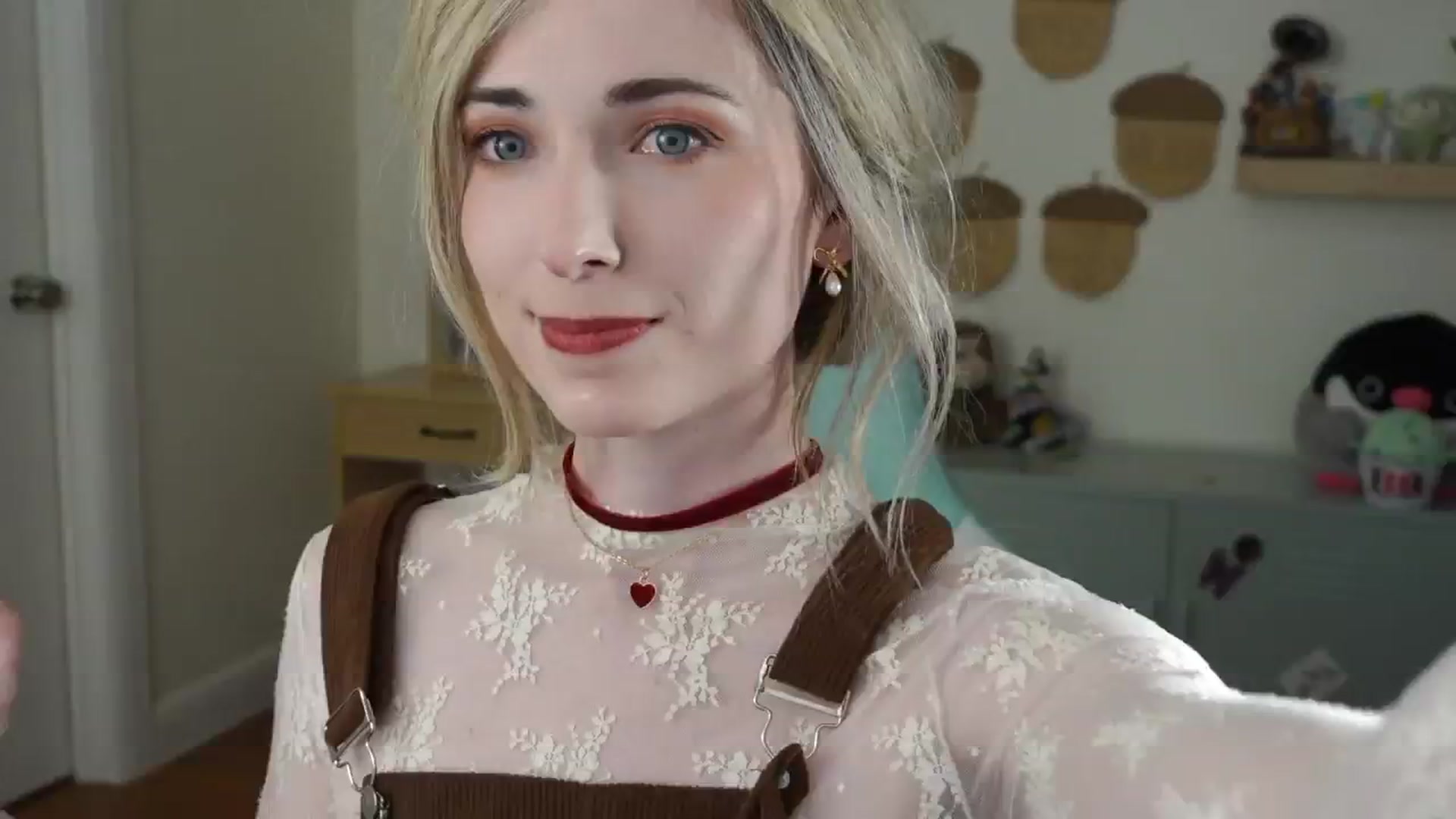 Gallery image thumbnail from Lil_blueberry's myfreecams stream on, 09/18/2024, 03:25 image 4 of 20
