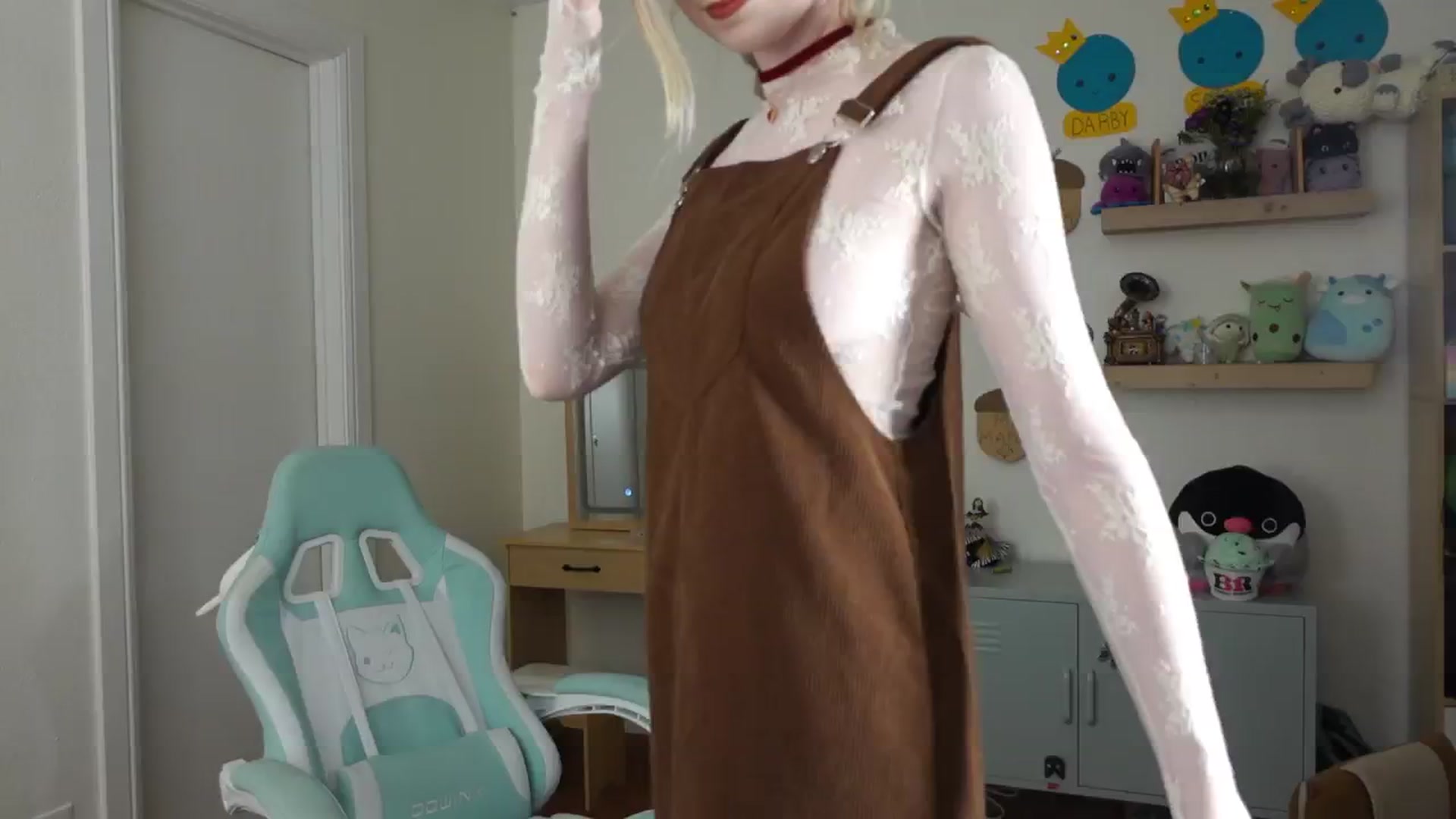 Gallery image thumbnail from Lil_blueberry's myfreecams stream on, 09/18/2024, 03:25 image 1 of 20