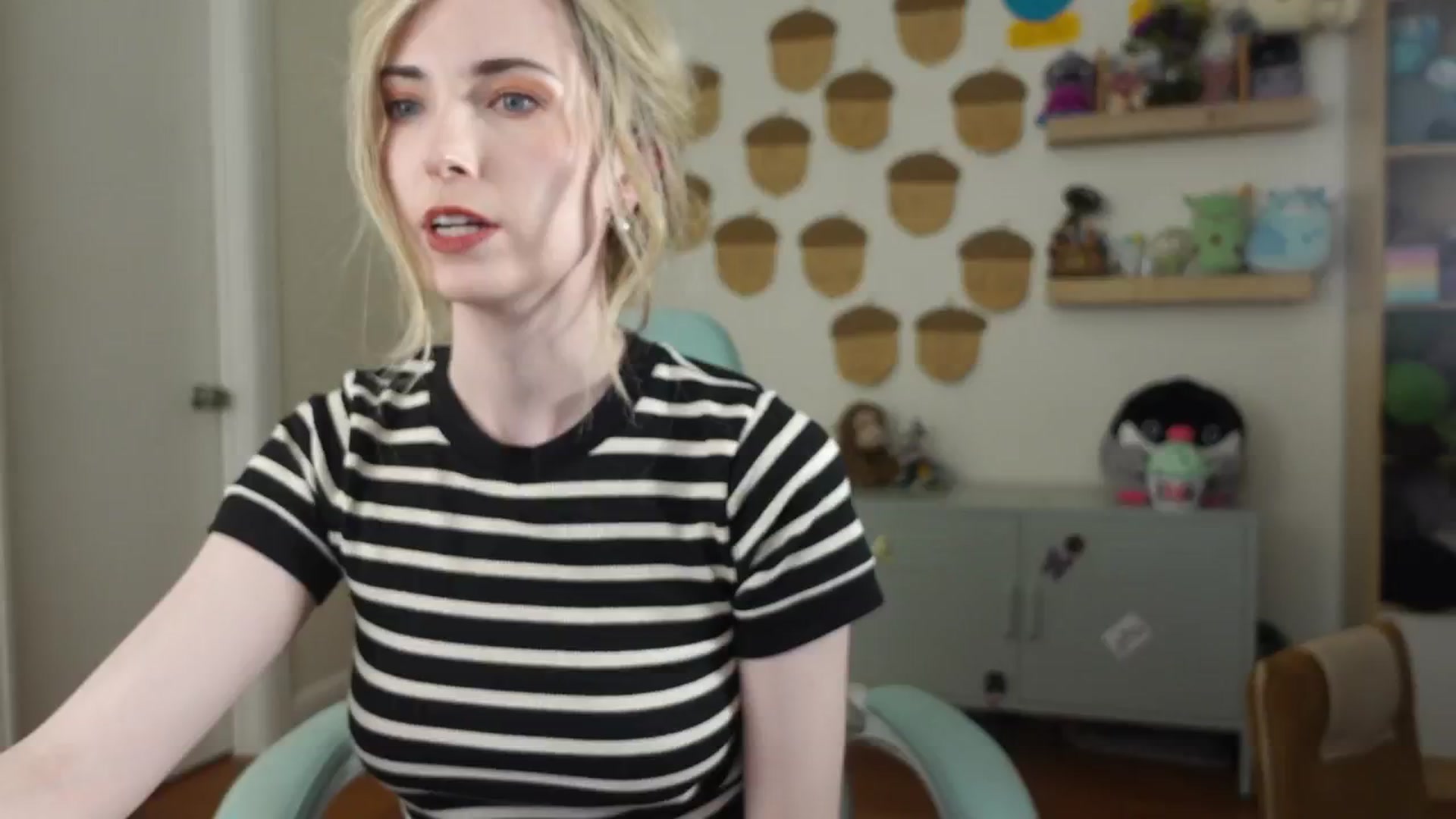 Gallery image thumbnail from Lil_blueberry's myfreecams stream on, 09/18/2024, 03:25 image 14 of 20