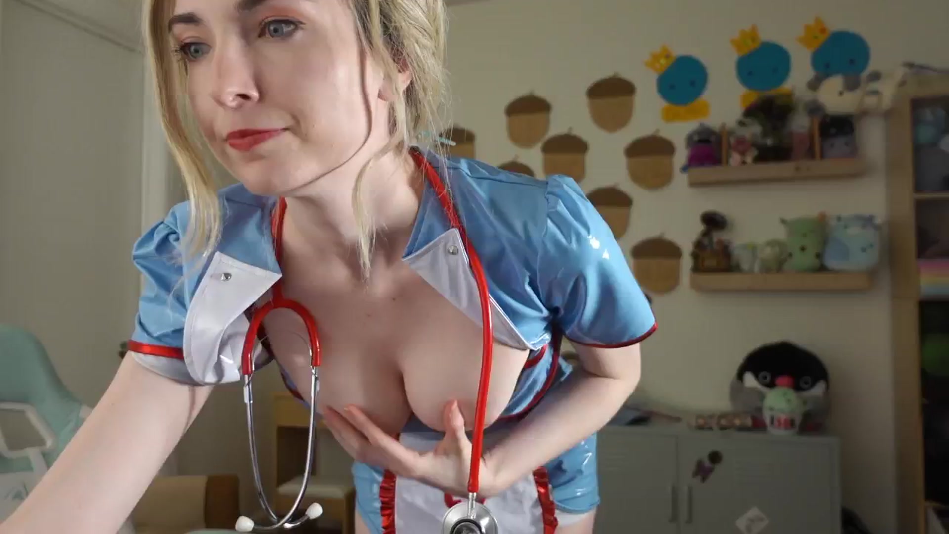 Gallery image thumbnail from Lil_blueberry's myfreecams stream on, 09/20/2024, 01:33 image 18 of 20