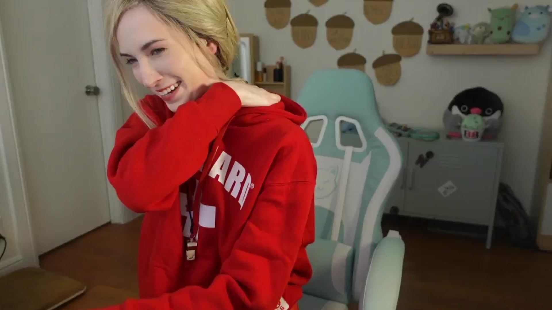 Gallery image thumbnail from Lil_blueberry's myfreecams stream on, 09/26/2024, 24:53 image 11 of 20