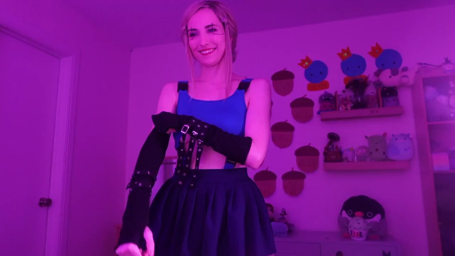Gallery image thumbnail from Lil_blueberry's myfreecams stream on, 09/27/2024, 01:33 image 2 of 20