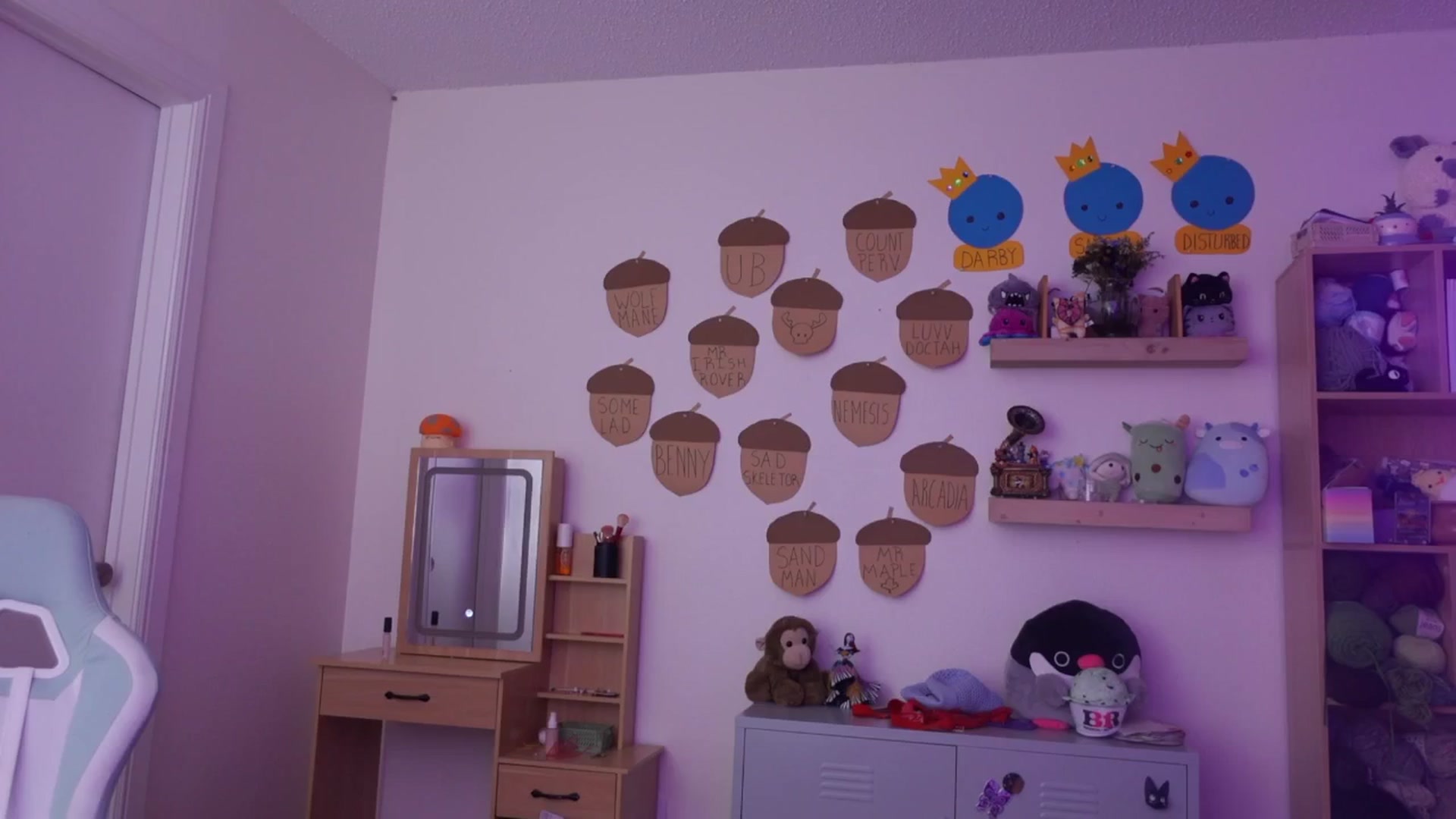 Gallery image thumbnail from Lil_blueberry's myfreecams stream on, 10/01/2024, 03:30 image 16 of 20