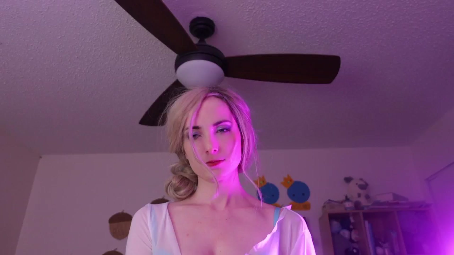 Gallery image thumbnail from Lil_blueberry's myfreecams stream on, 10/01/2024, 03:30 image 18 of 20