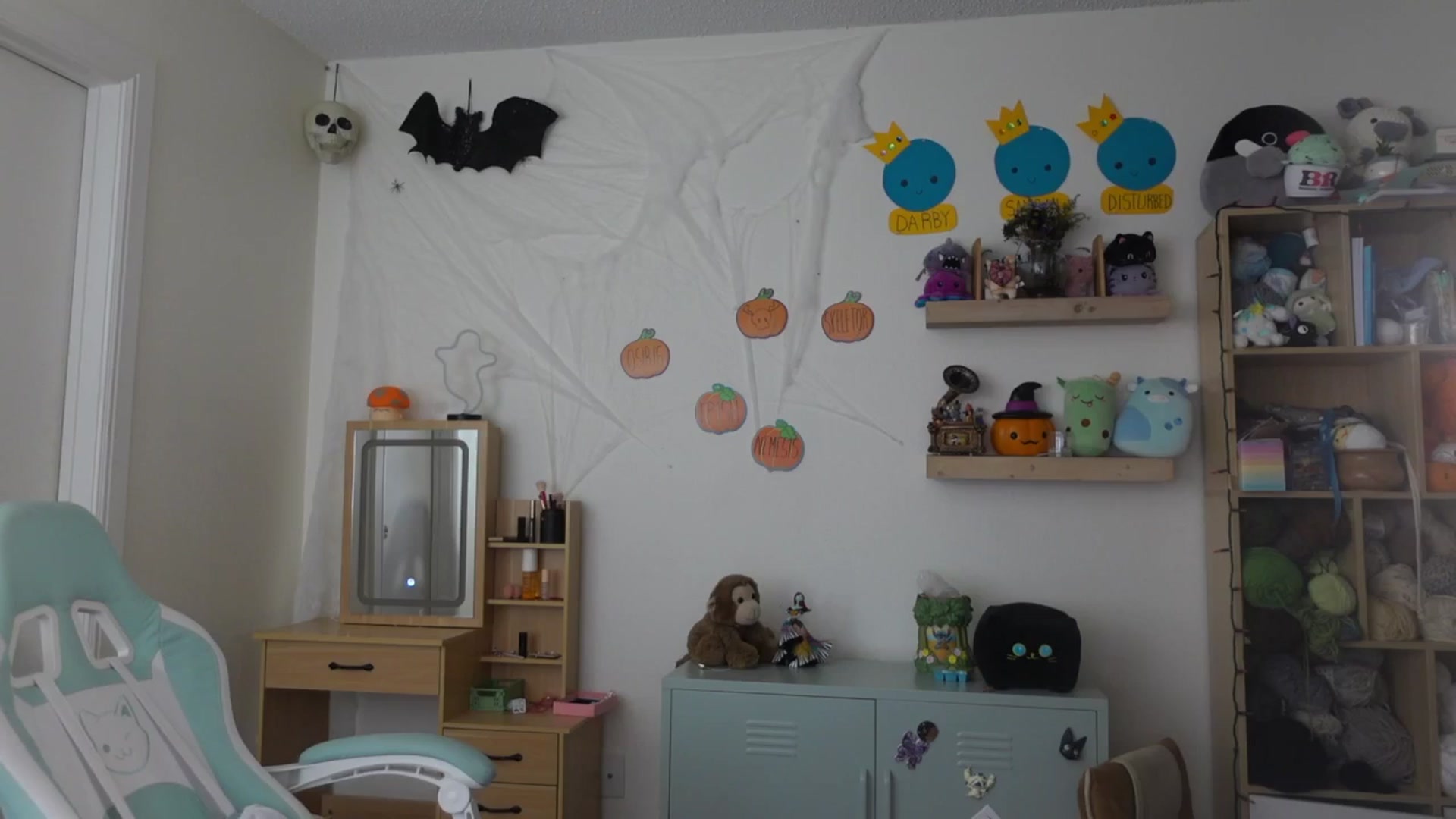 Gallery image thumbnail from Lil_blueberry's myfreecams stream on, 10/07/2024, 02:41 image 17 of 20